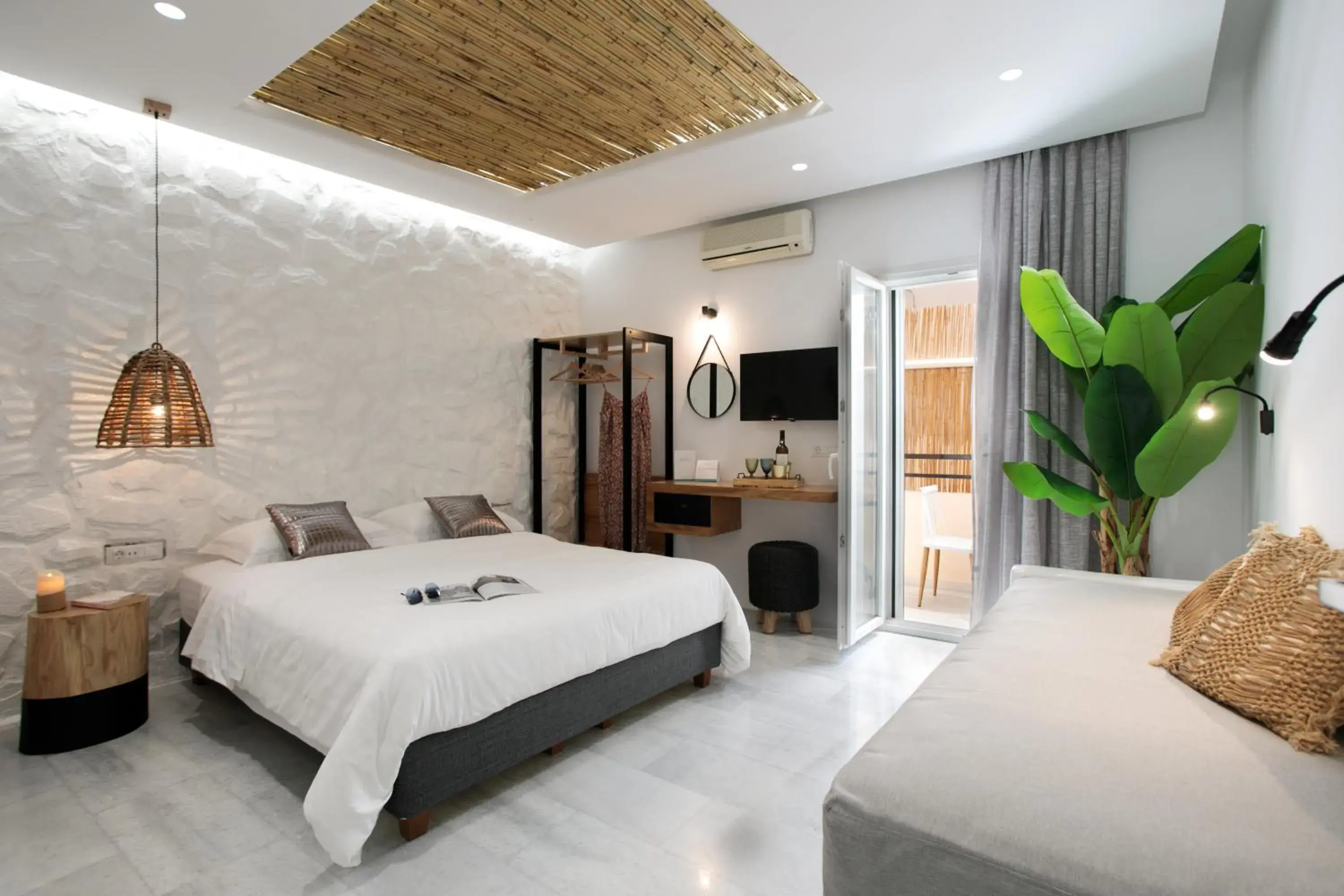 TERRA FOS NAXOS STUDIOS TERRA FOS NAXOS STUDIOS