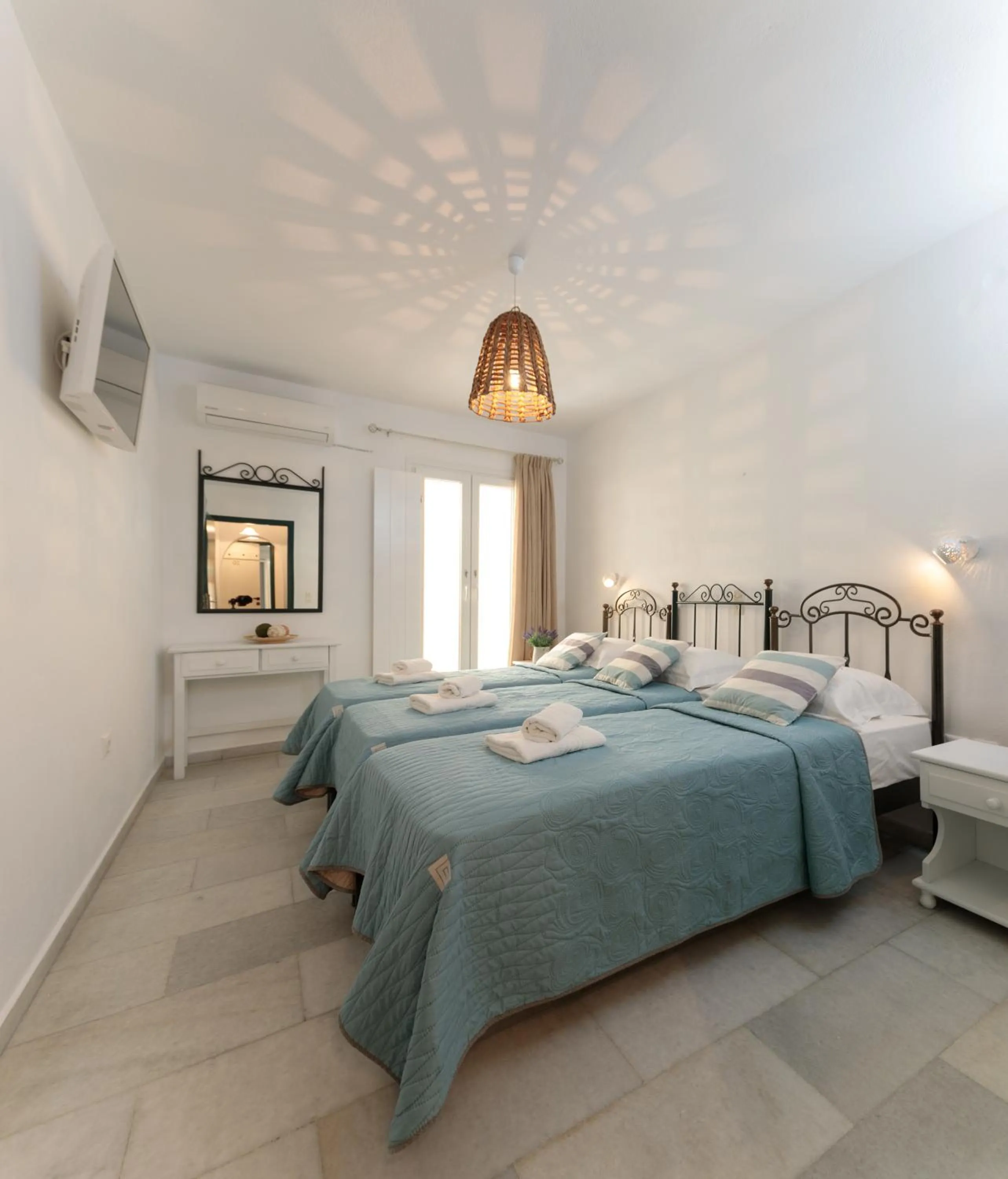 Bed in TERRA FOS NAXOS STUDIOS