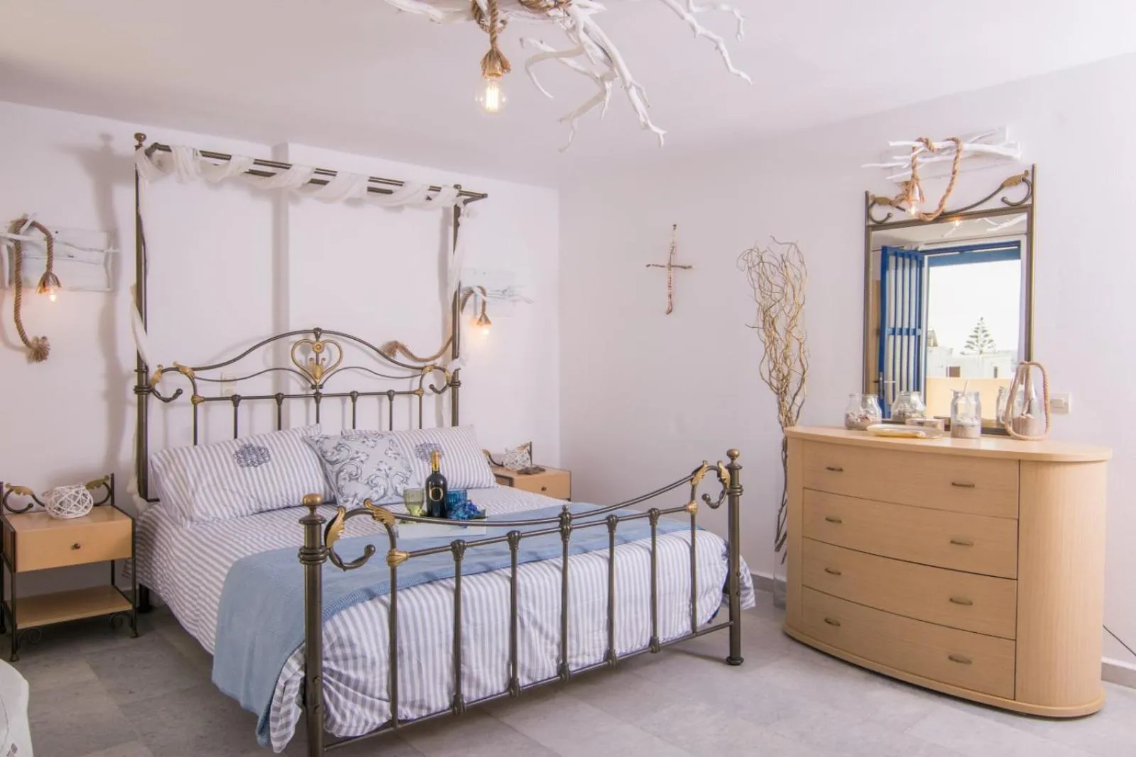 Bed in TERRA FOS NAXOS STUDIOS