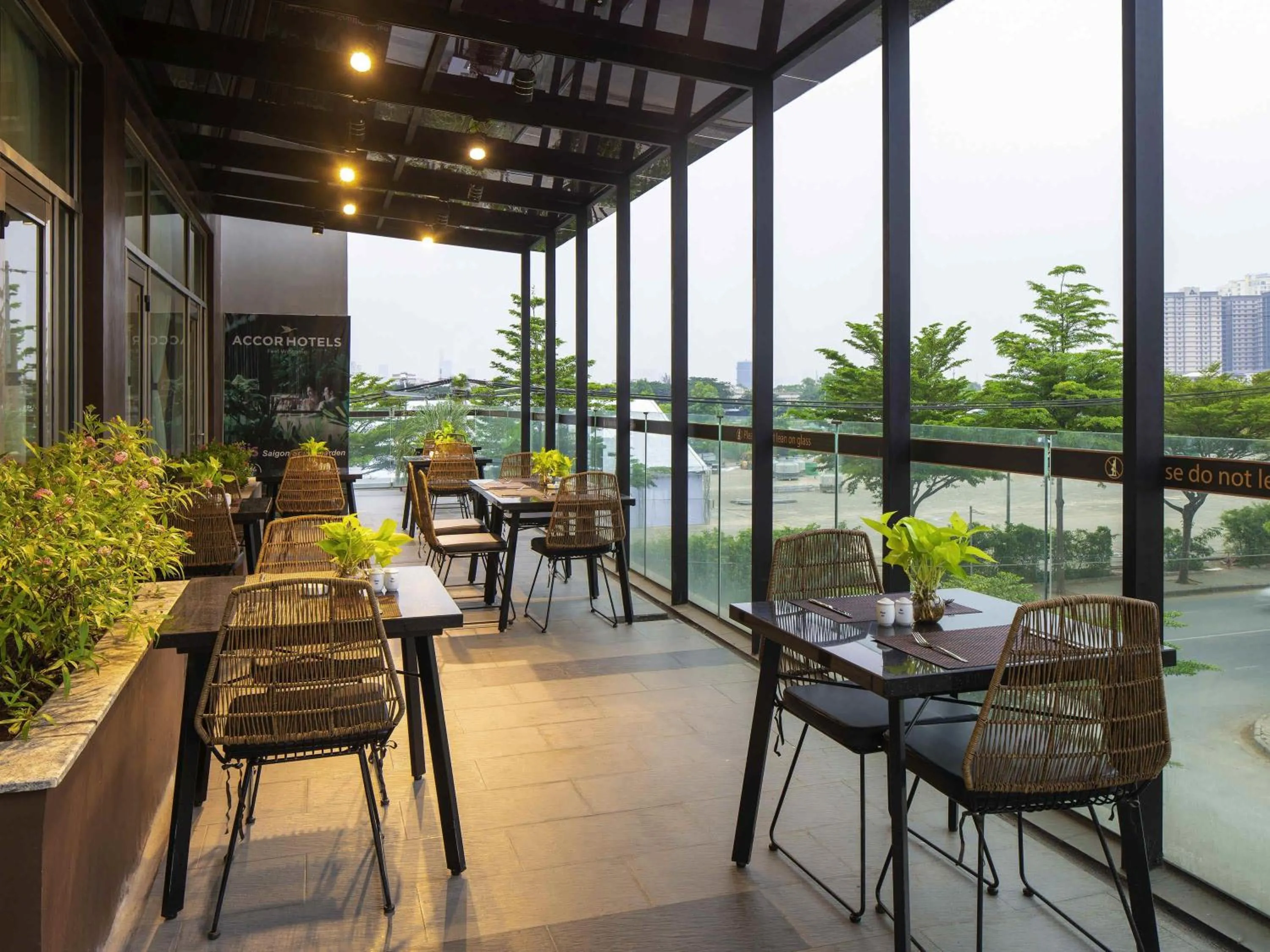 Restaurant/places to eat in Ibis Saigon South