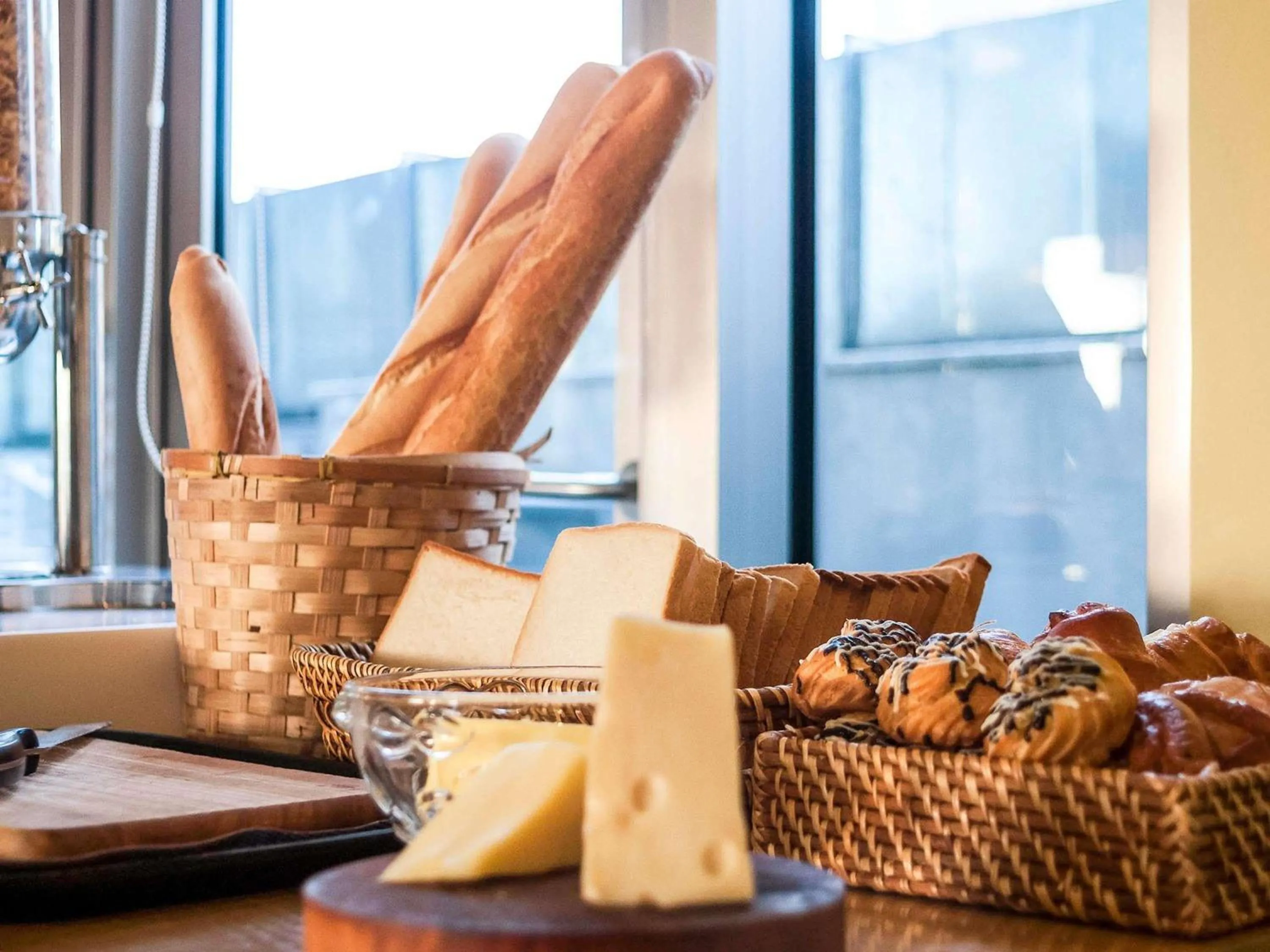 Restaurant/places to eat in Ibis Saigon South