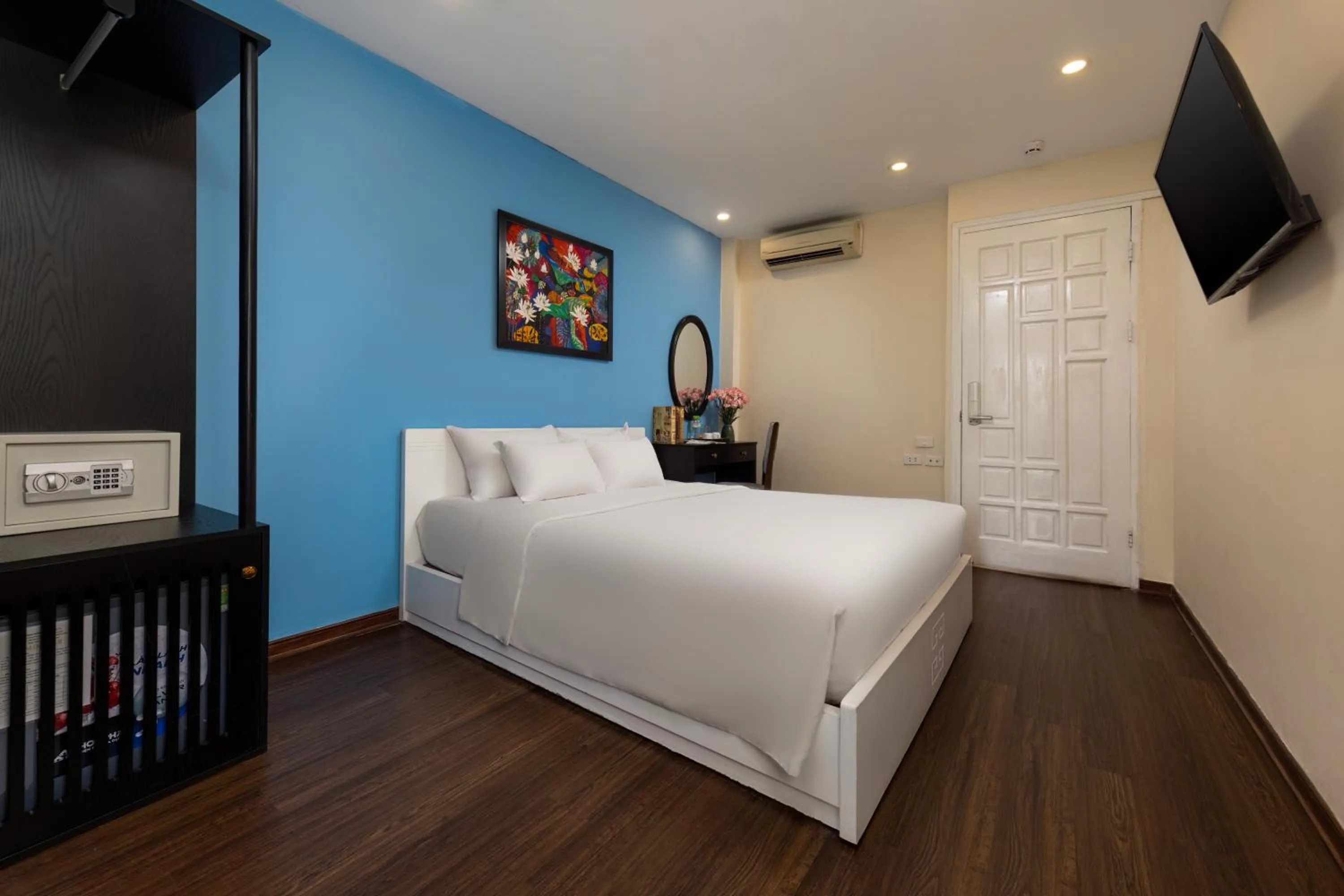 Communal lounge/ TV room, Bed in Mai Charming Hotel and Spa