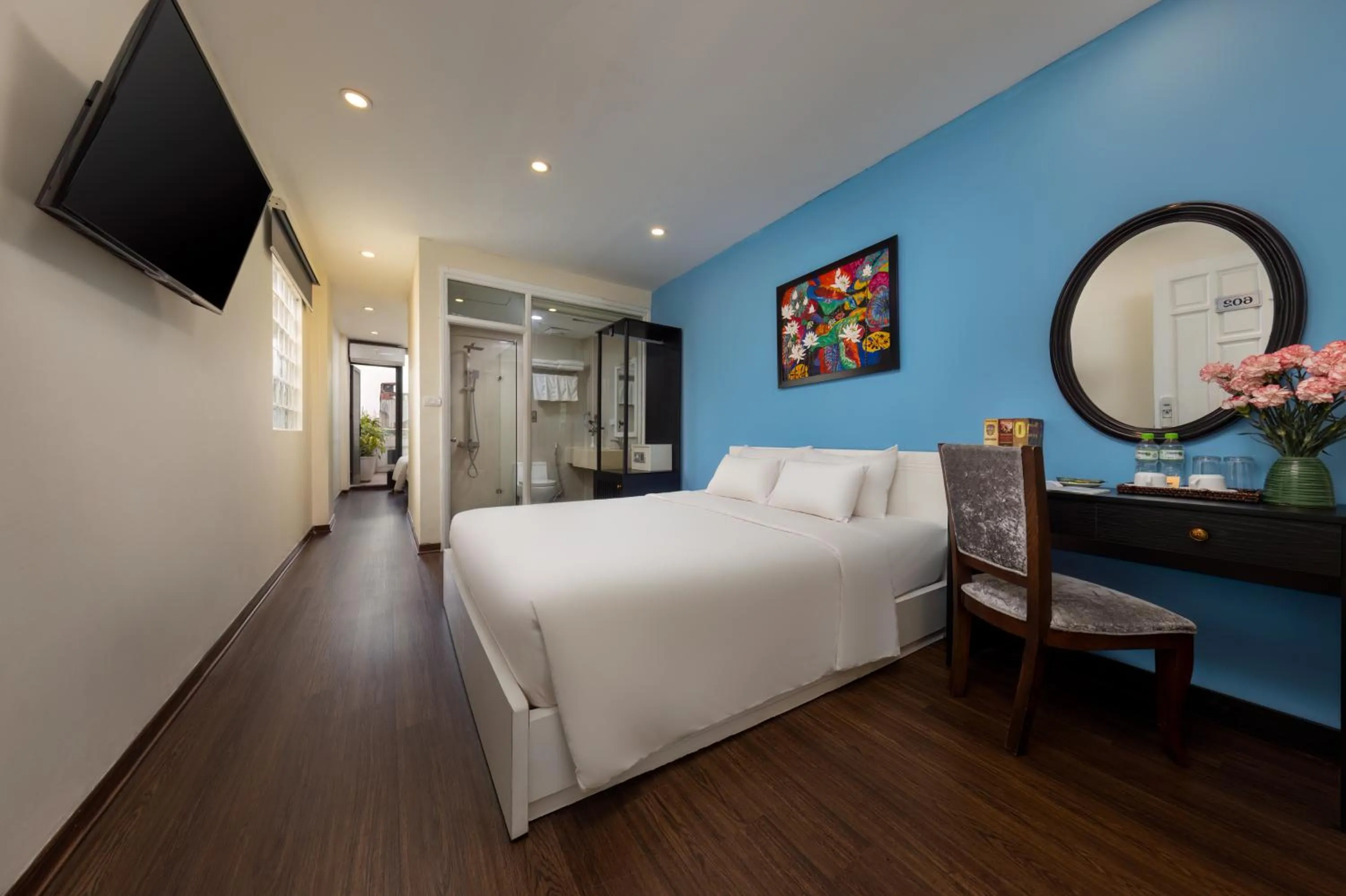 Toilet, Bed in Mai Charming Hotel and Spa