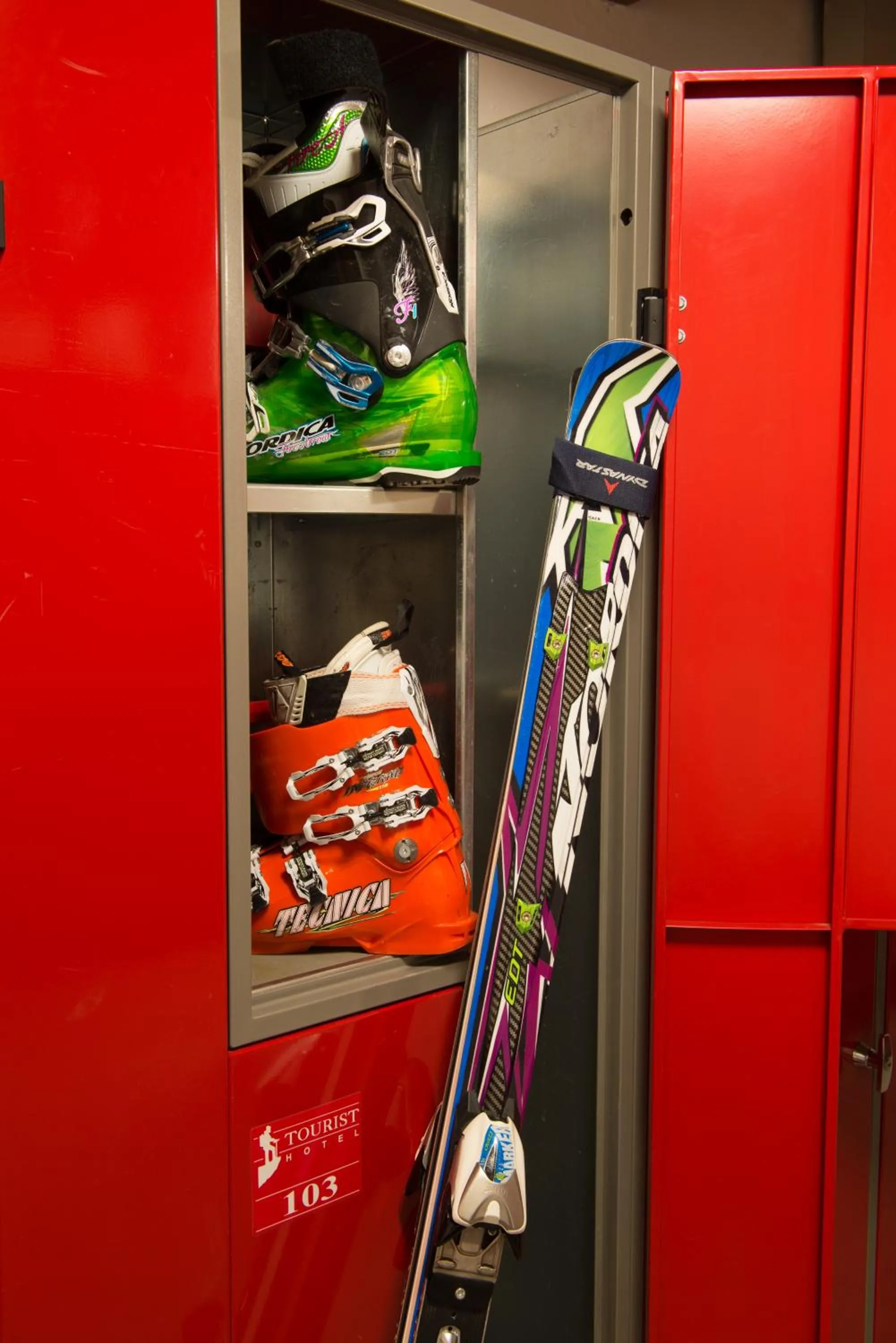 Skiing in Hotel Tourist