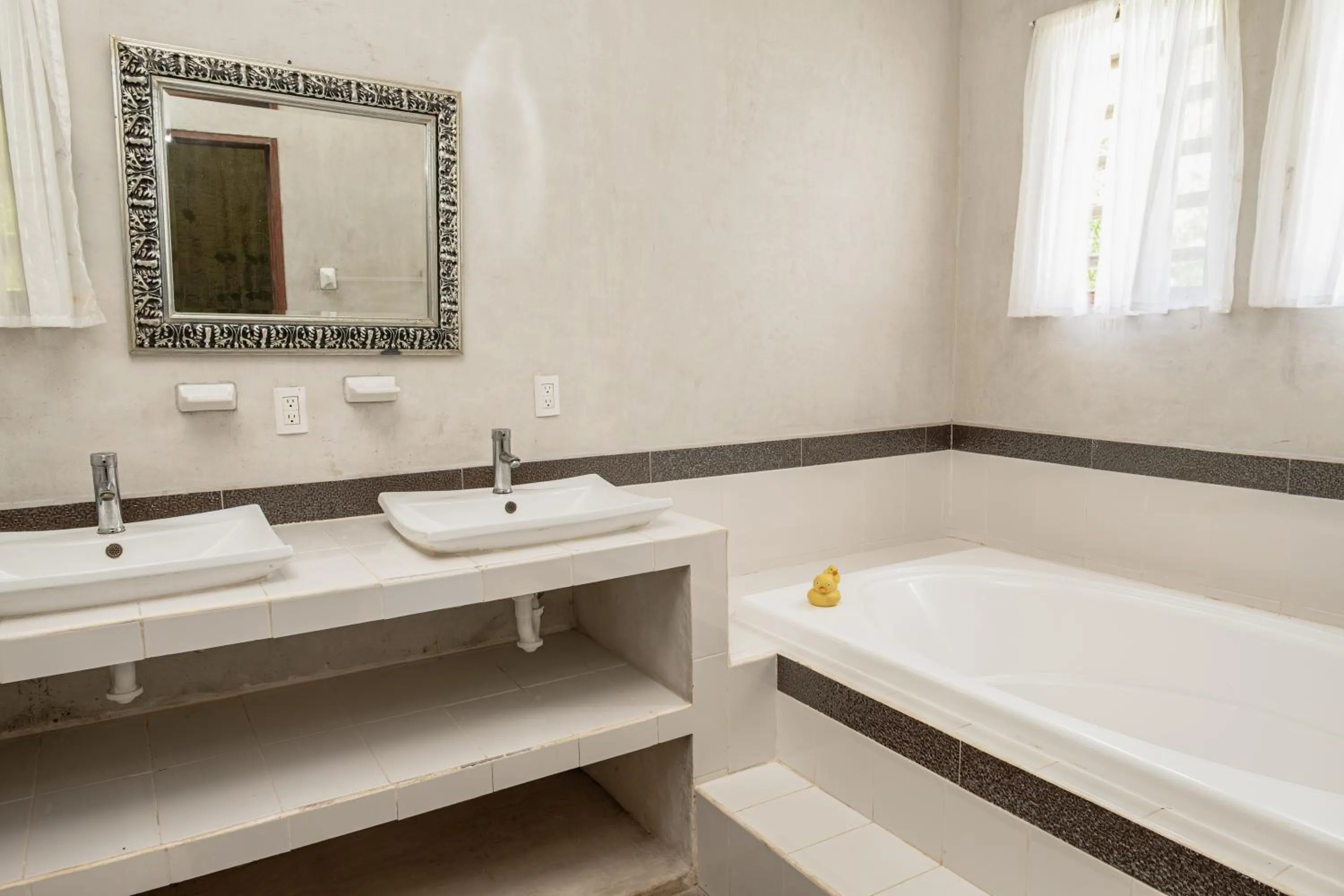 Bathroom in Hokhmah Heart Hotel