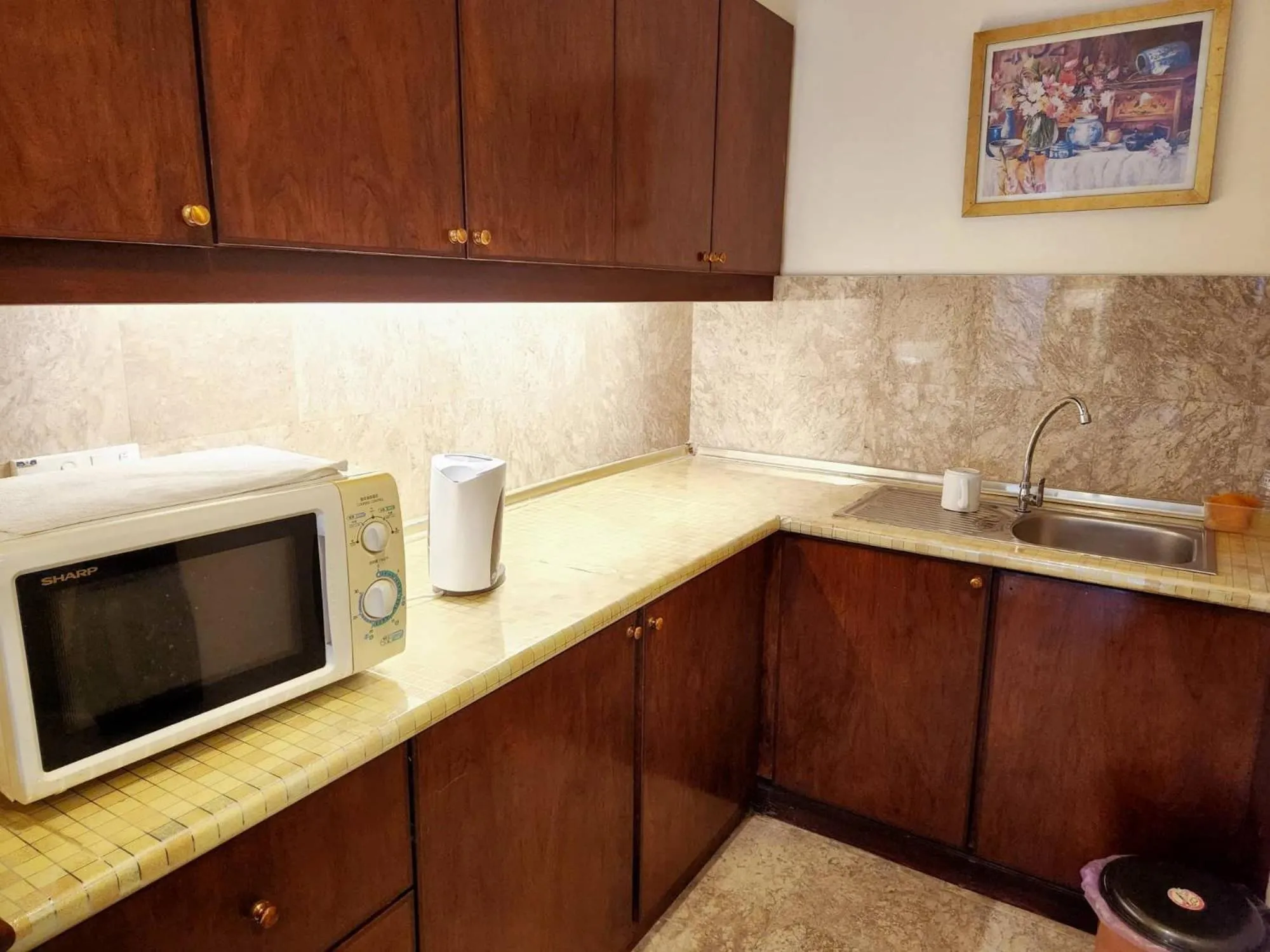 Kitchen or kitchenette in Times Service Suites @ Times Square