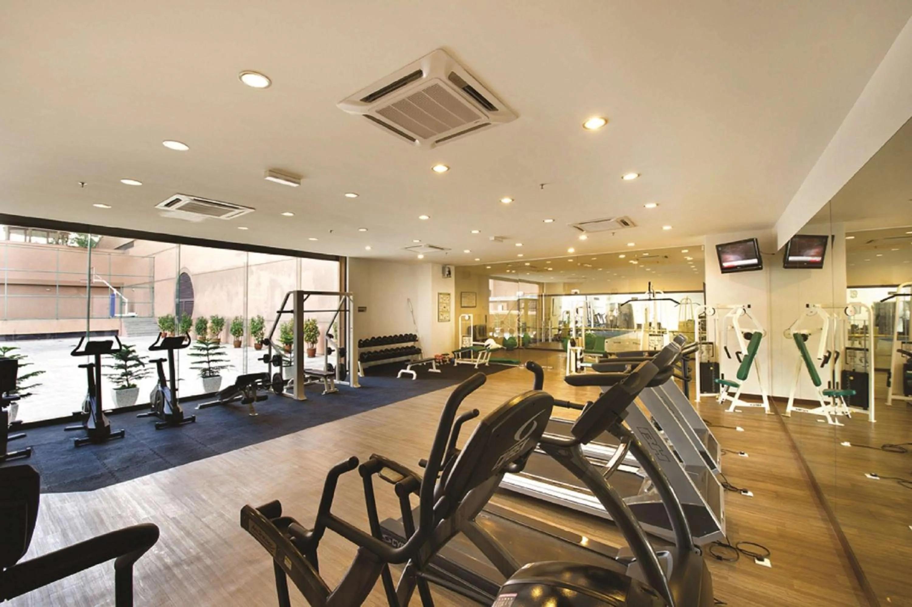 Fitness centre/facilities in Times Service Suites @ Times Square