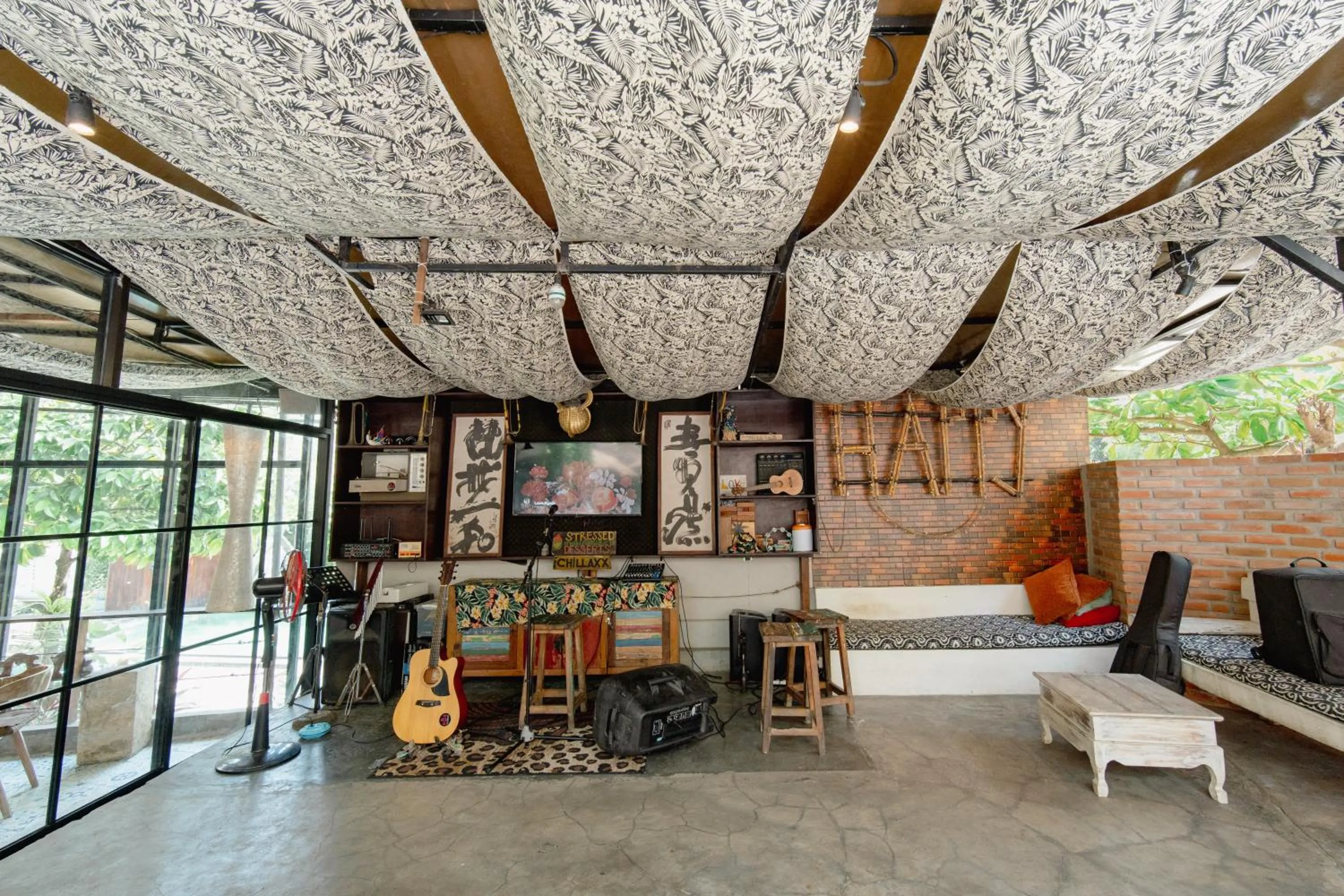 Restaurant/places to eat in The Onion Collective