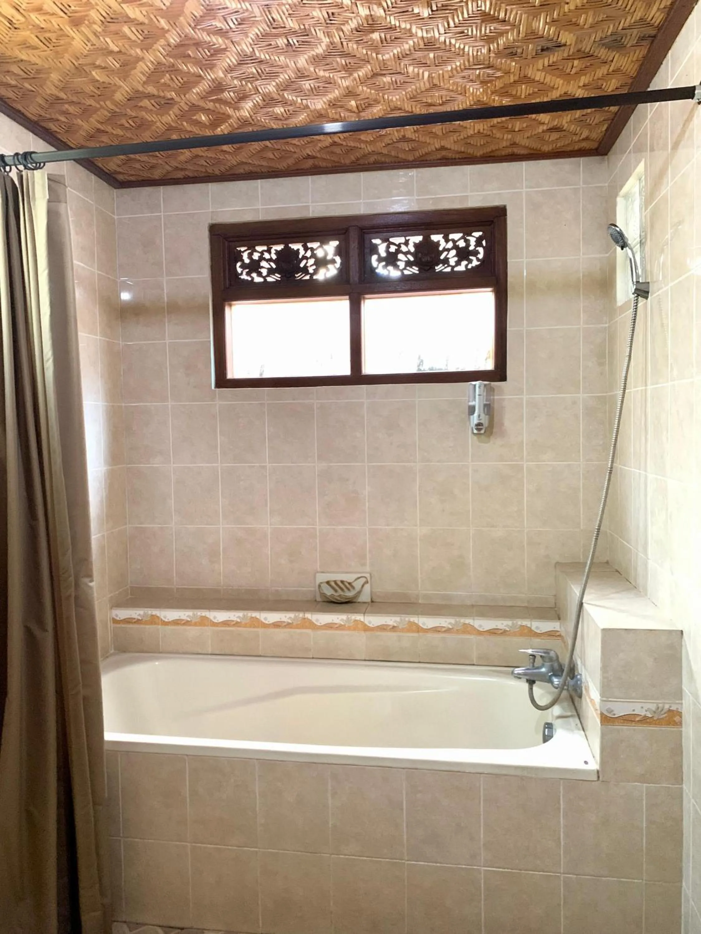 Bathroom in Bagus Homestay