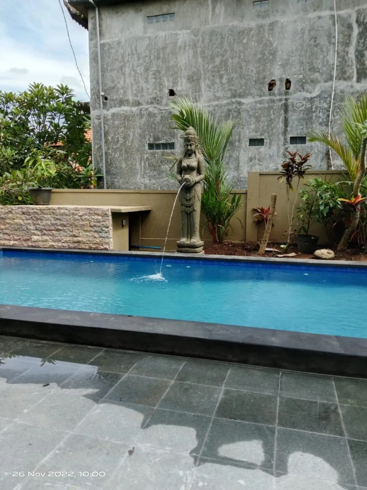 Swimming pool in Bagus Homestay