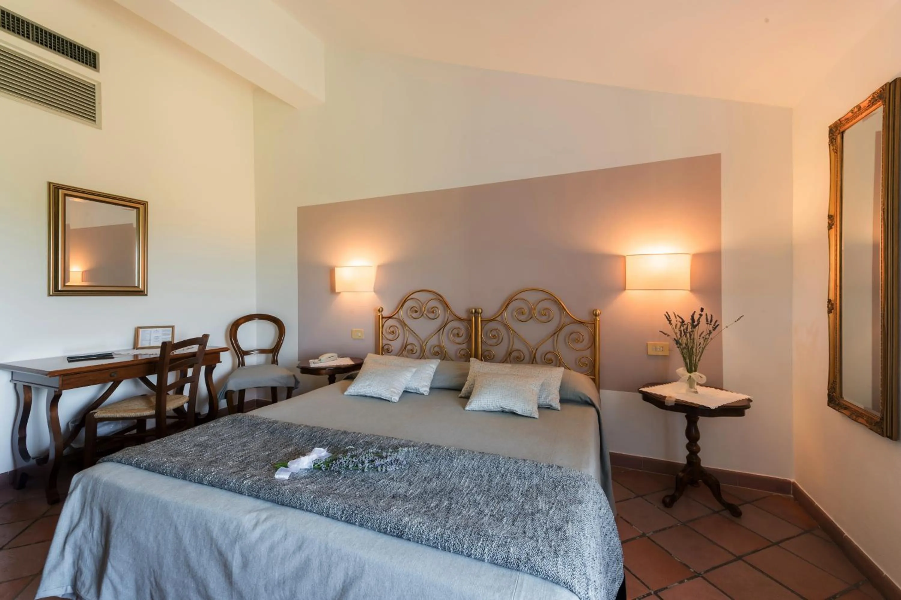 Photo of the whole room, Bed in Hotel San Michele