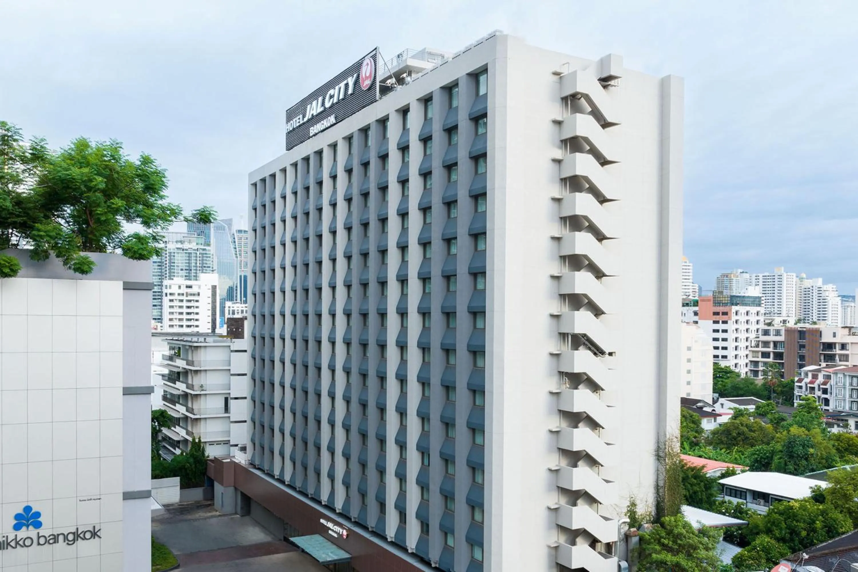 Property building in Hotel JAL City Bangkok