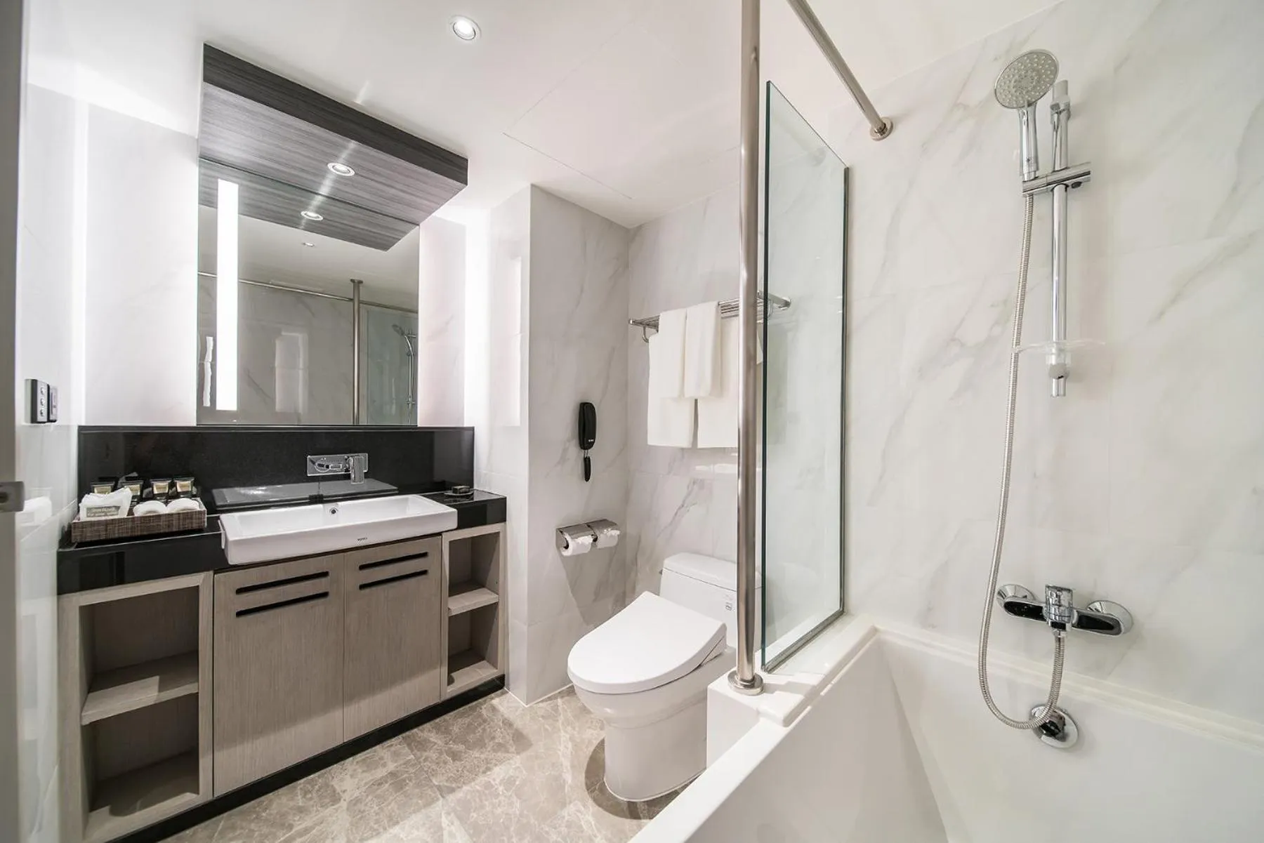 Toilet in Hotel JAL City Bangkok