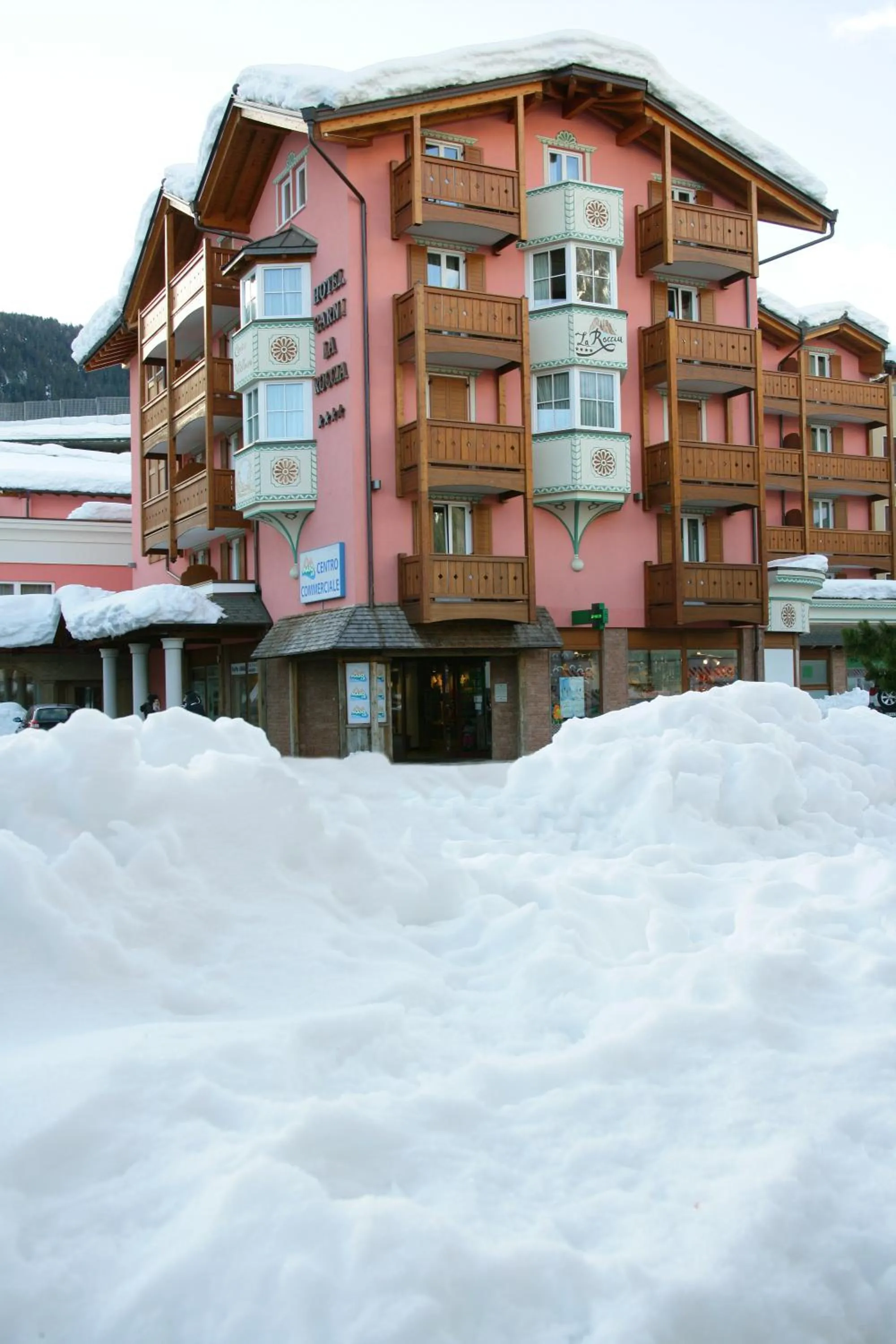 Facade/entrance in Hotel Garni La Roccia