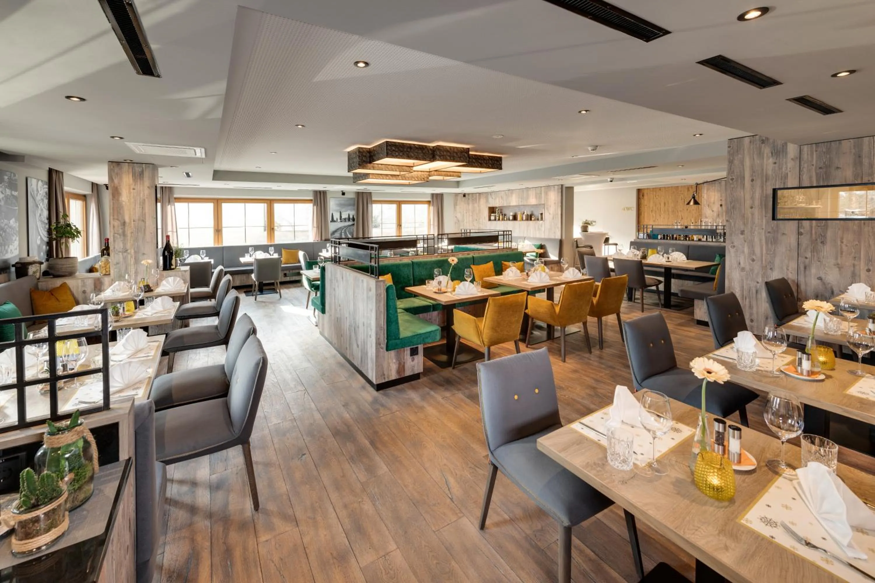 Restaurant/places to eat in Der Reschenhof