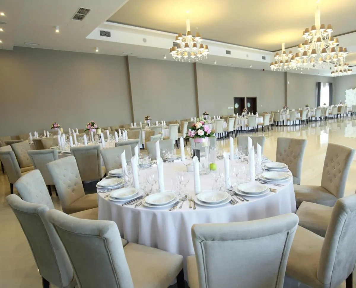 Banquet/Function facilities in Malinowy Dwór Wieluń