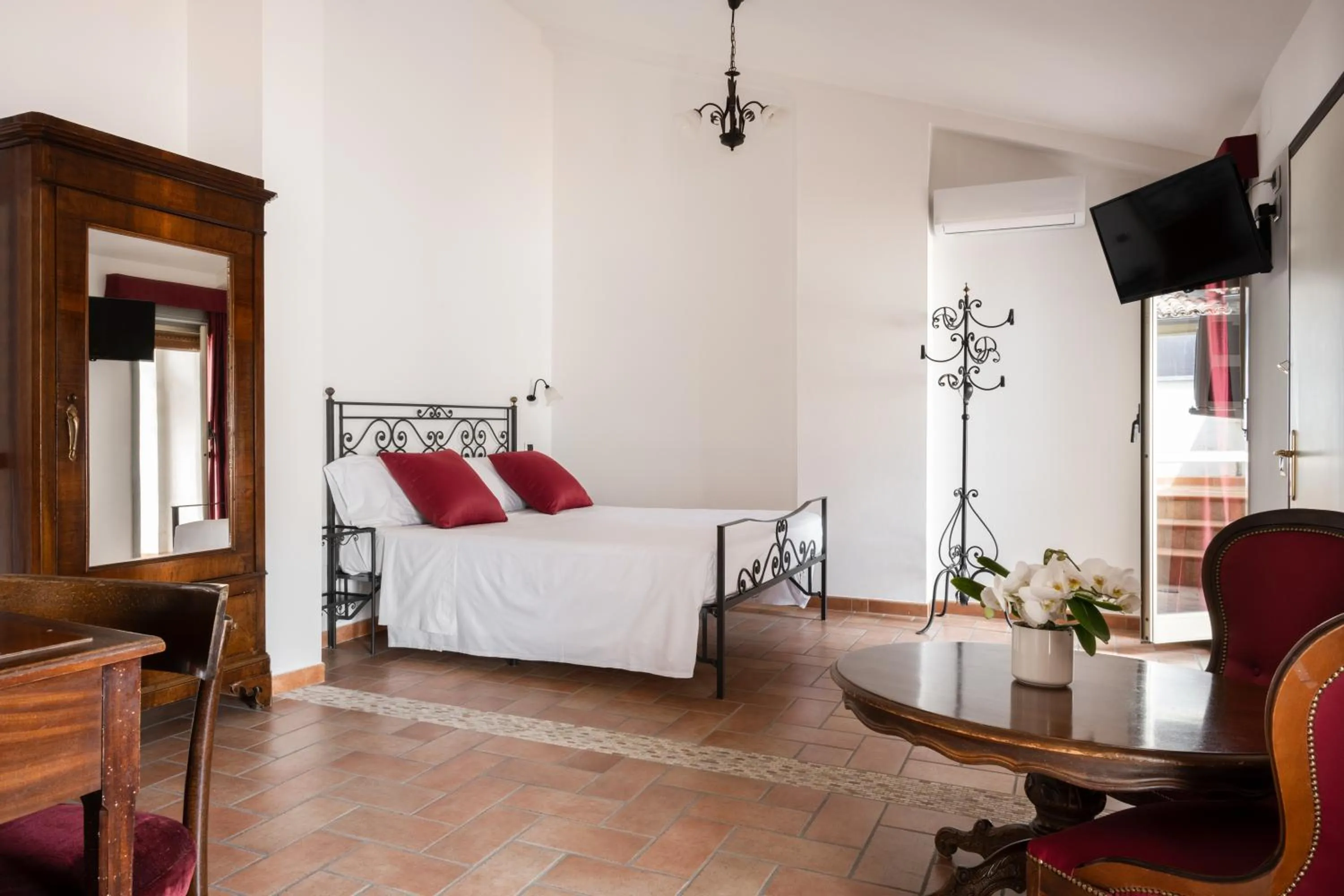 Photo of the whole room, Bed in Hotel San Marco