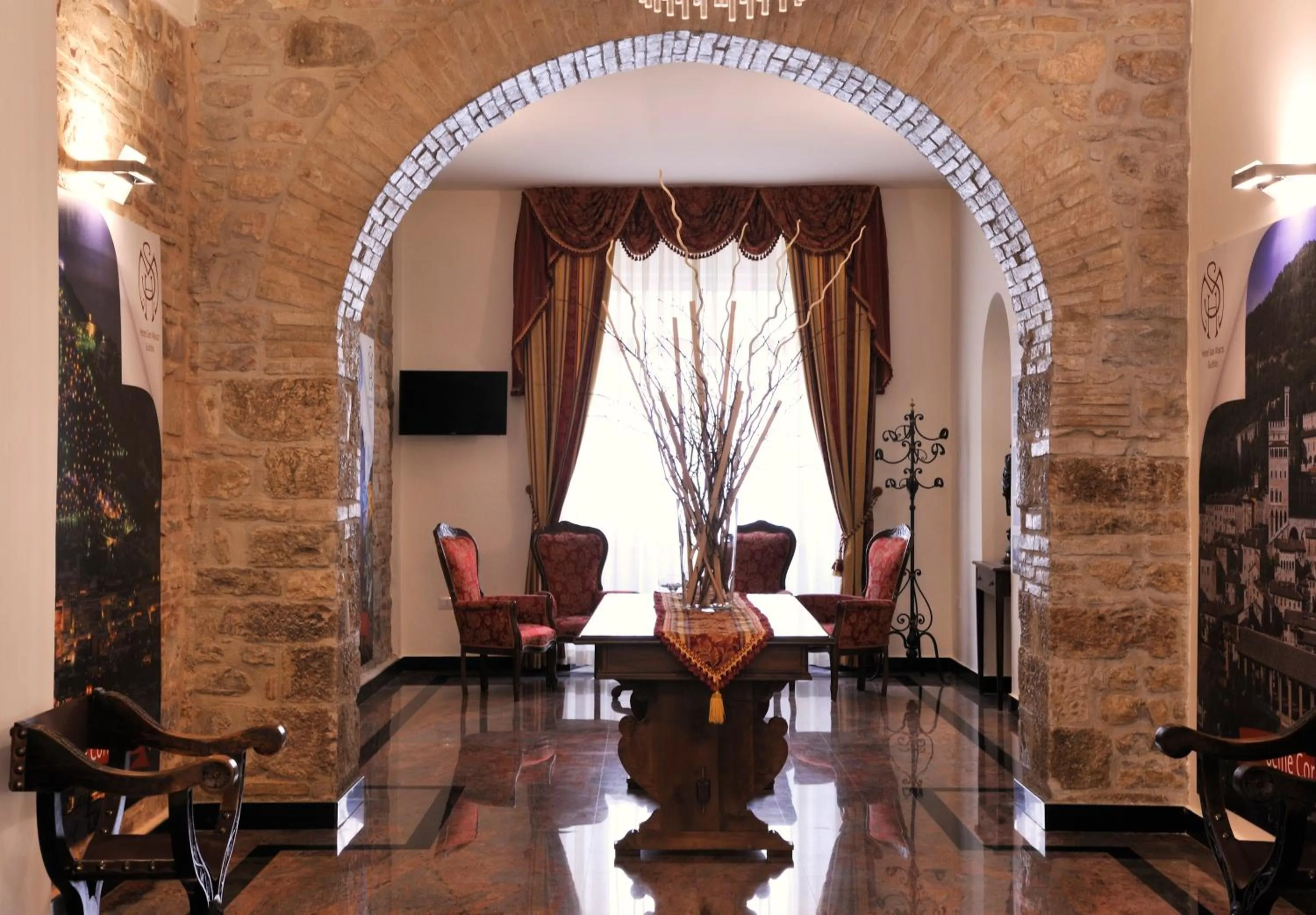 Communal lounge/ TV room in Hotel San Marco