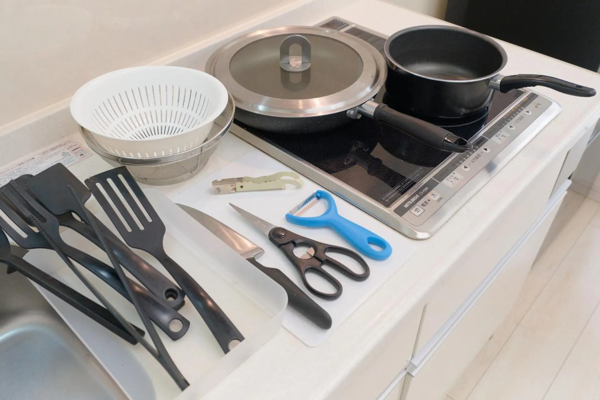 Soshigaya Apartment by Tranova