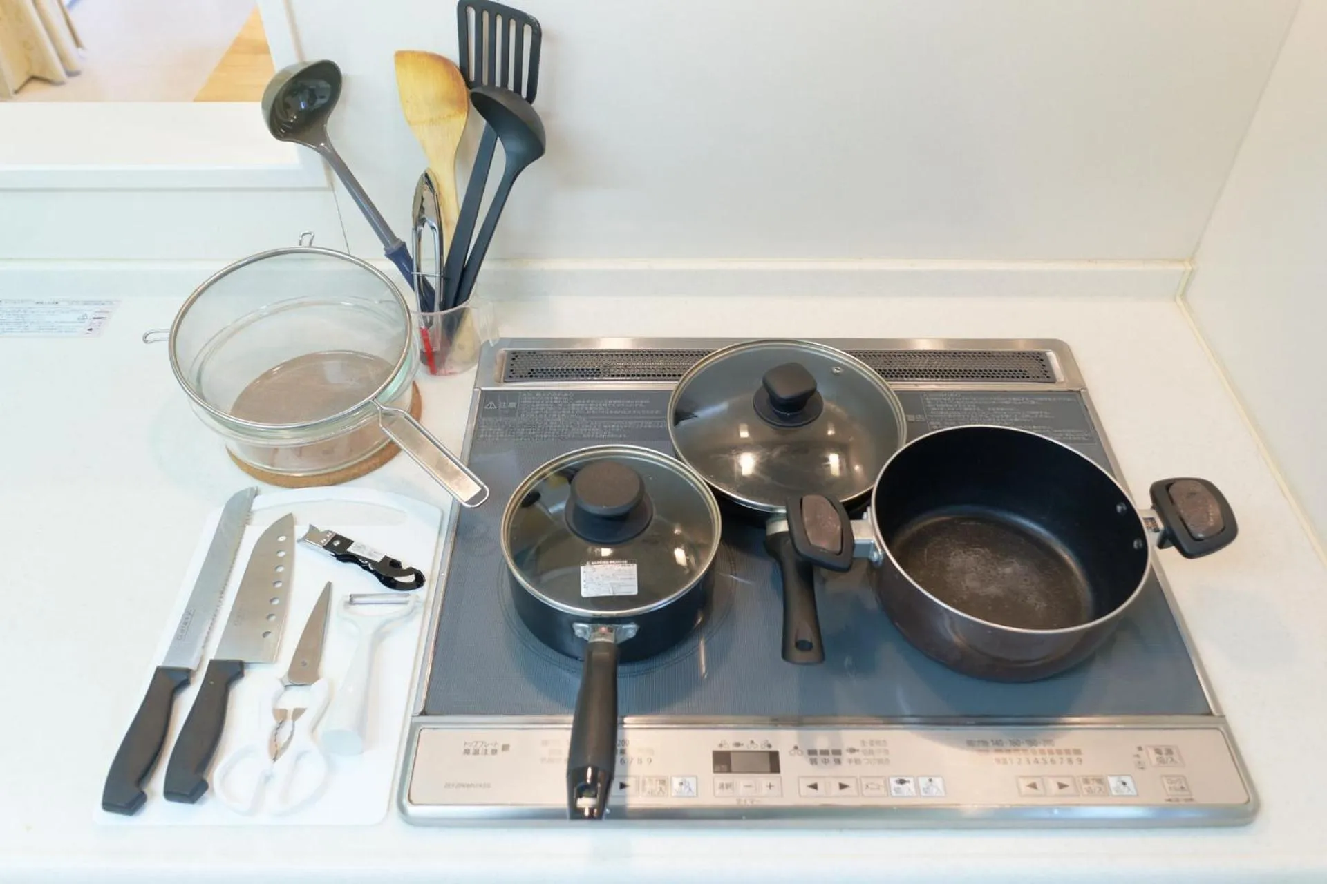 Soshigaya Apartment by Tranova