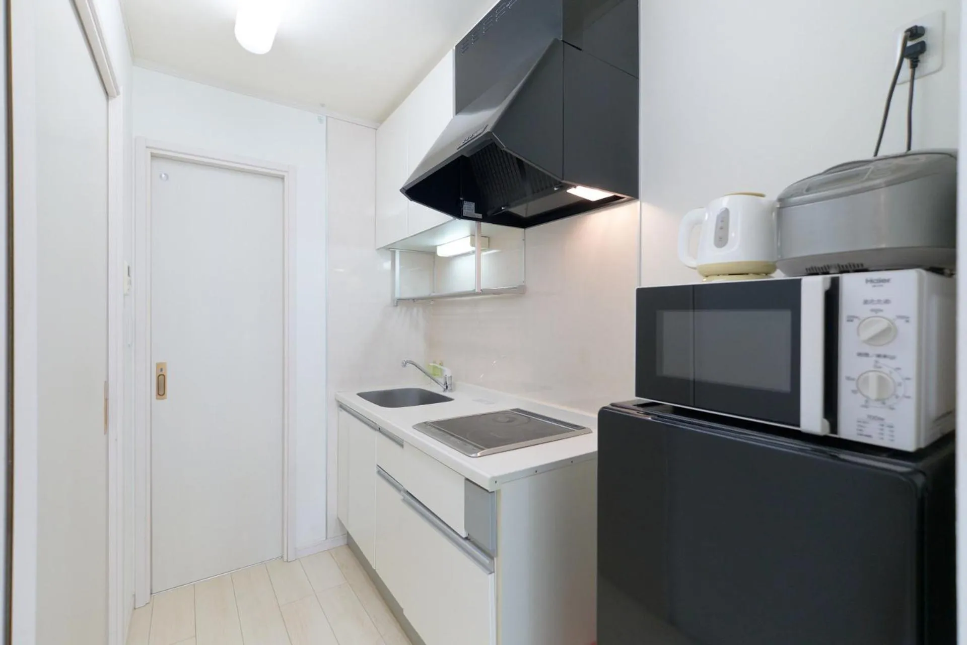 Soshigaya Apartment by Tranova