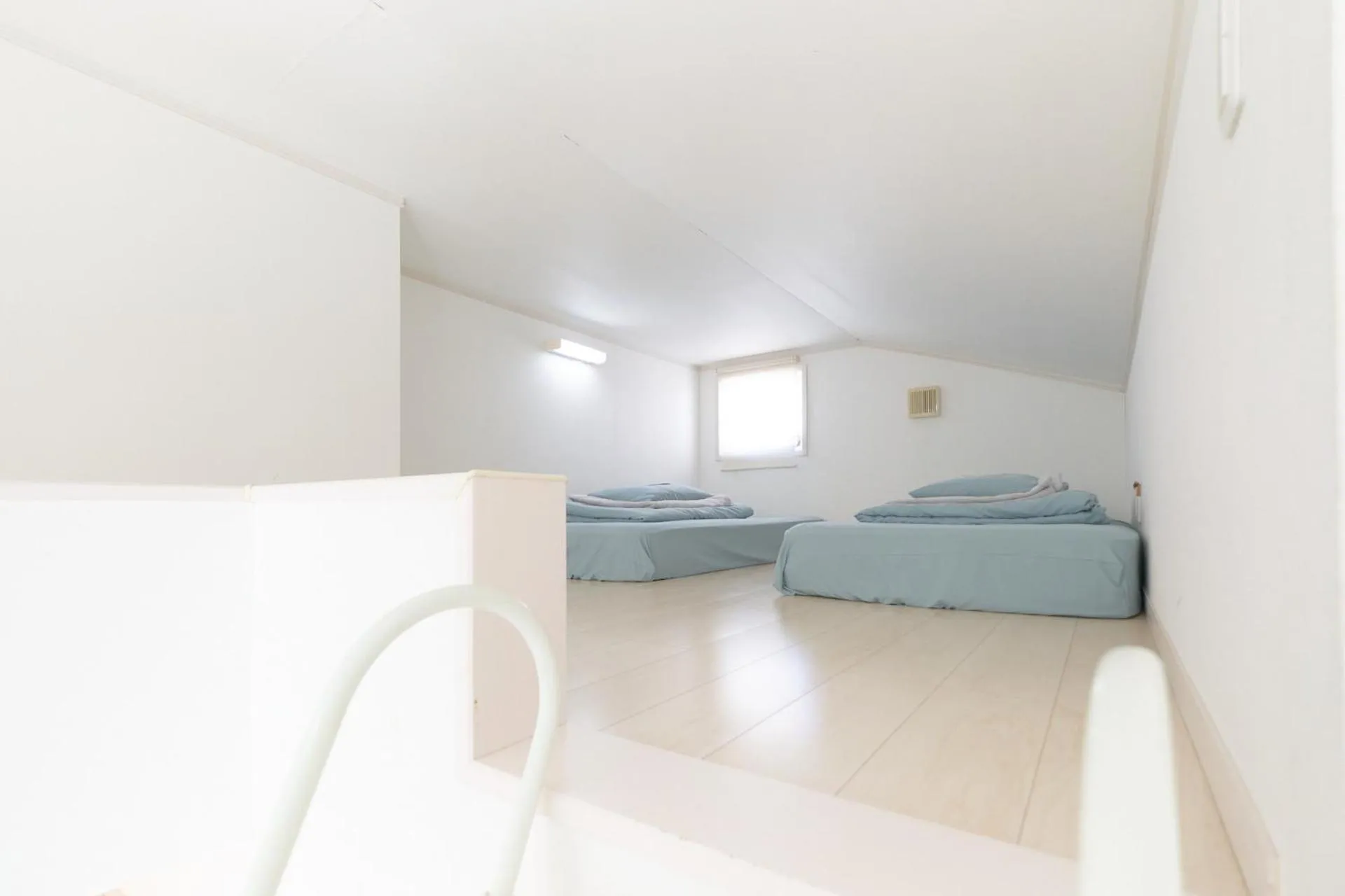 Soshigaya Apartment by Tranova