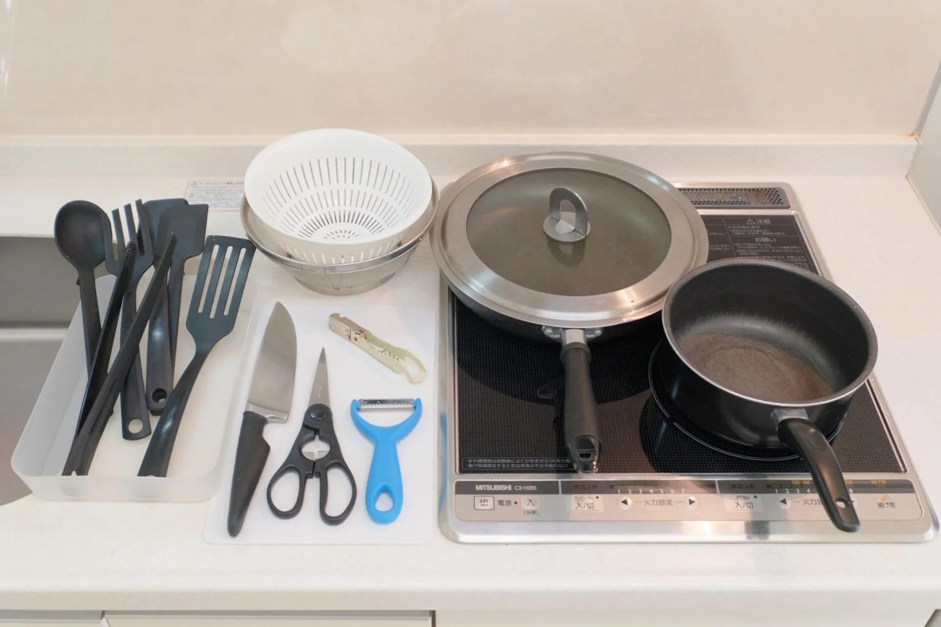 Soshigaya Apartment by Tranova