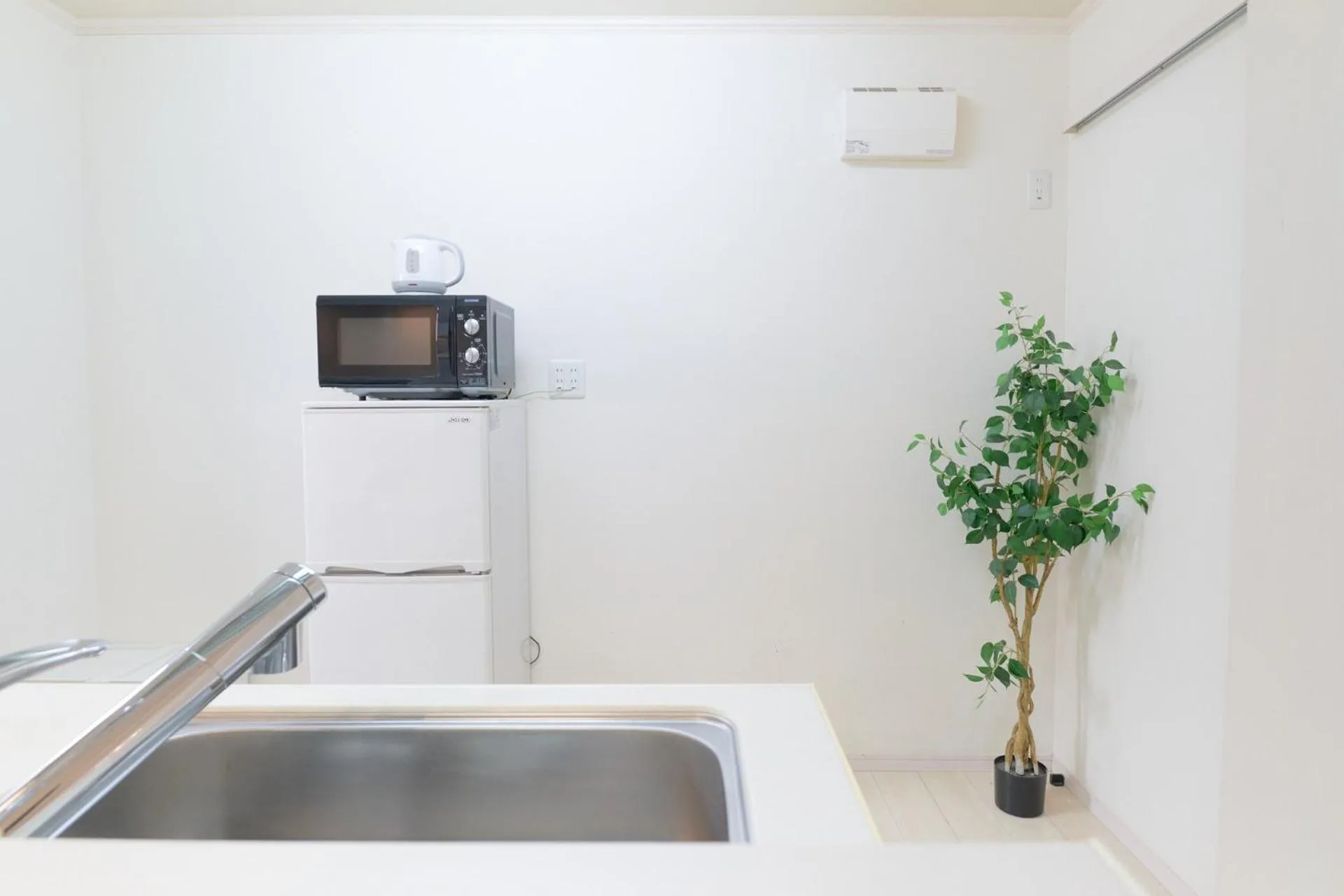 Soshigaya Apartment by Tranova