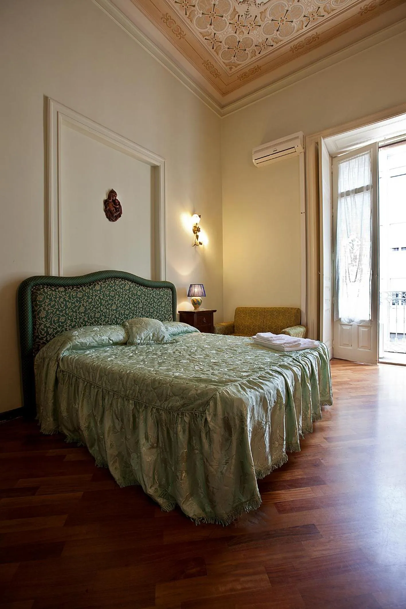 Day, Bed in B&B Alba