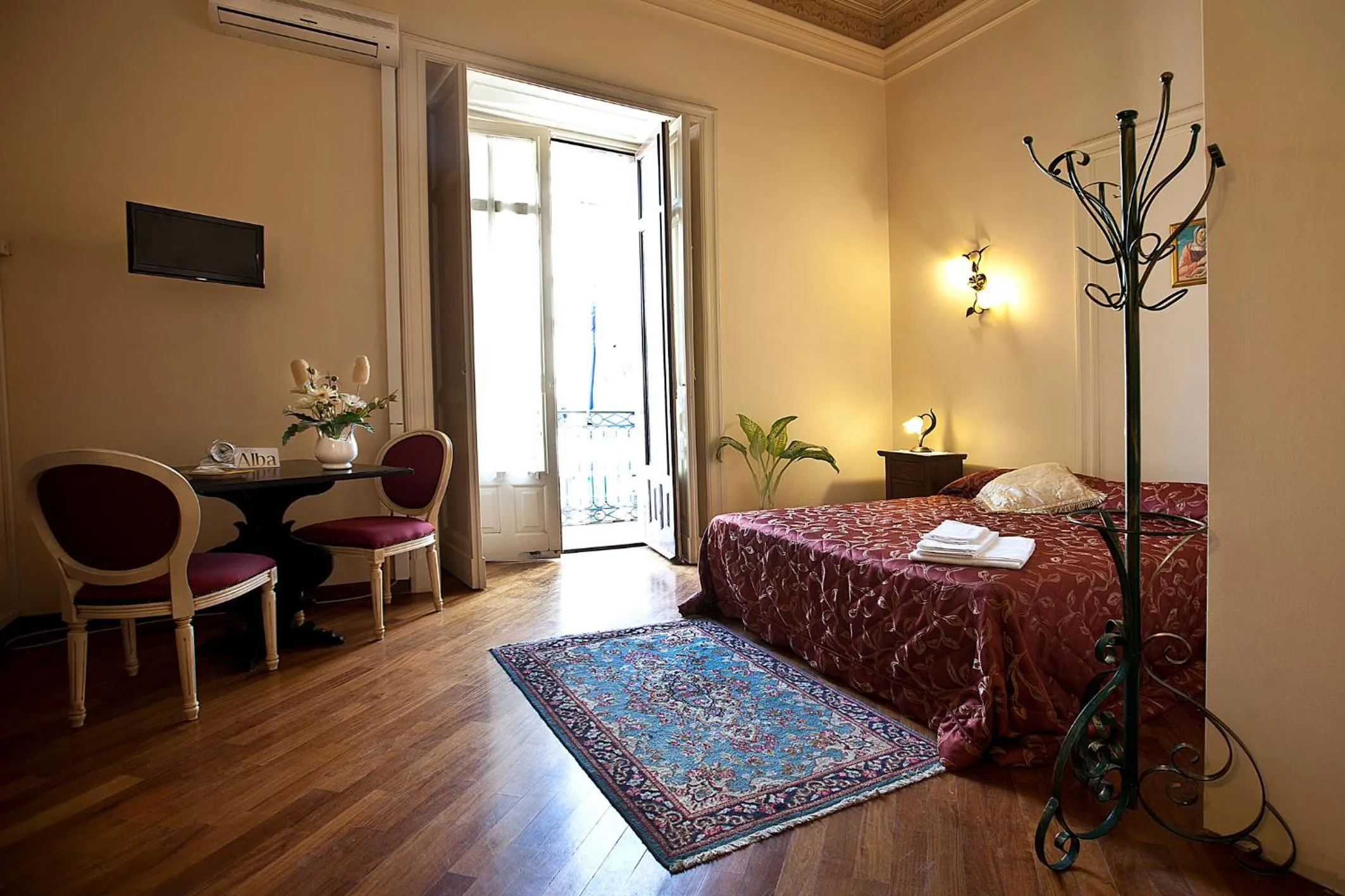 Day, Bed in B&B Alba