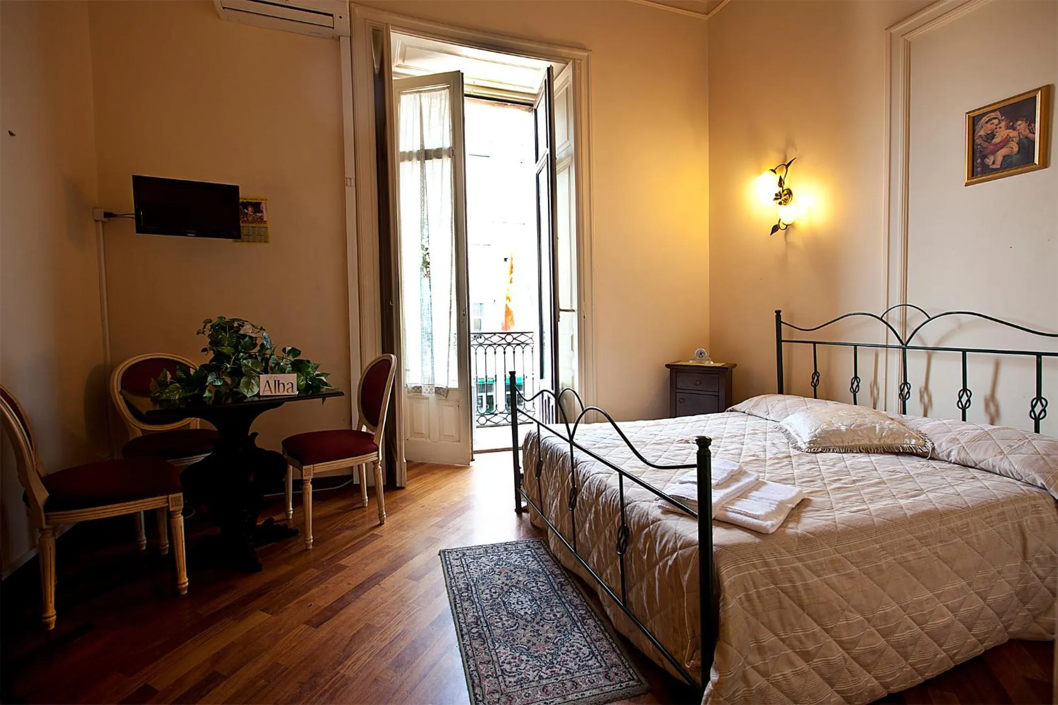 Day, Bed in B&B Alba