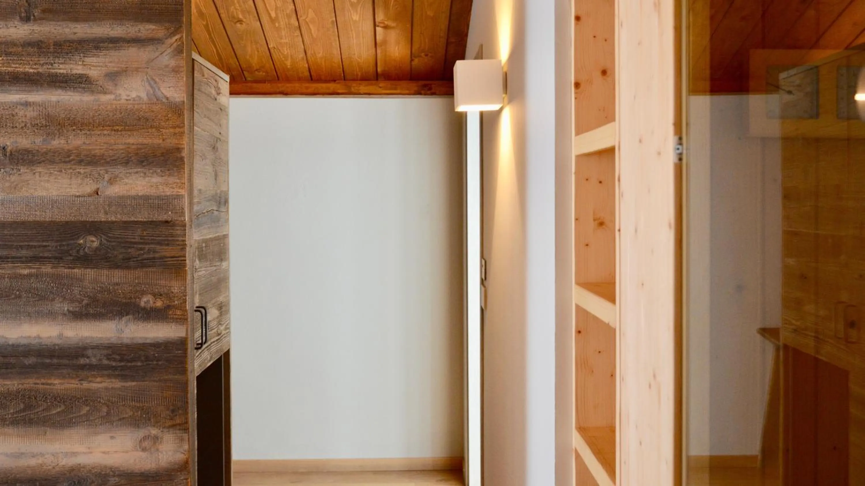 Bedroom in Du Parc Hotel