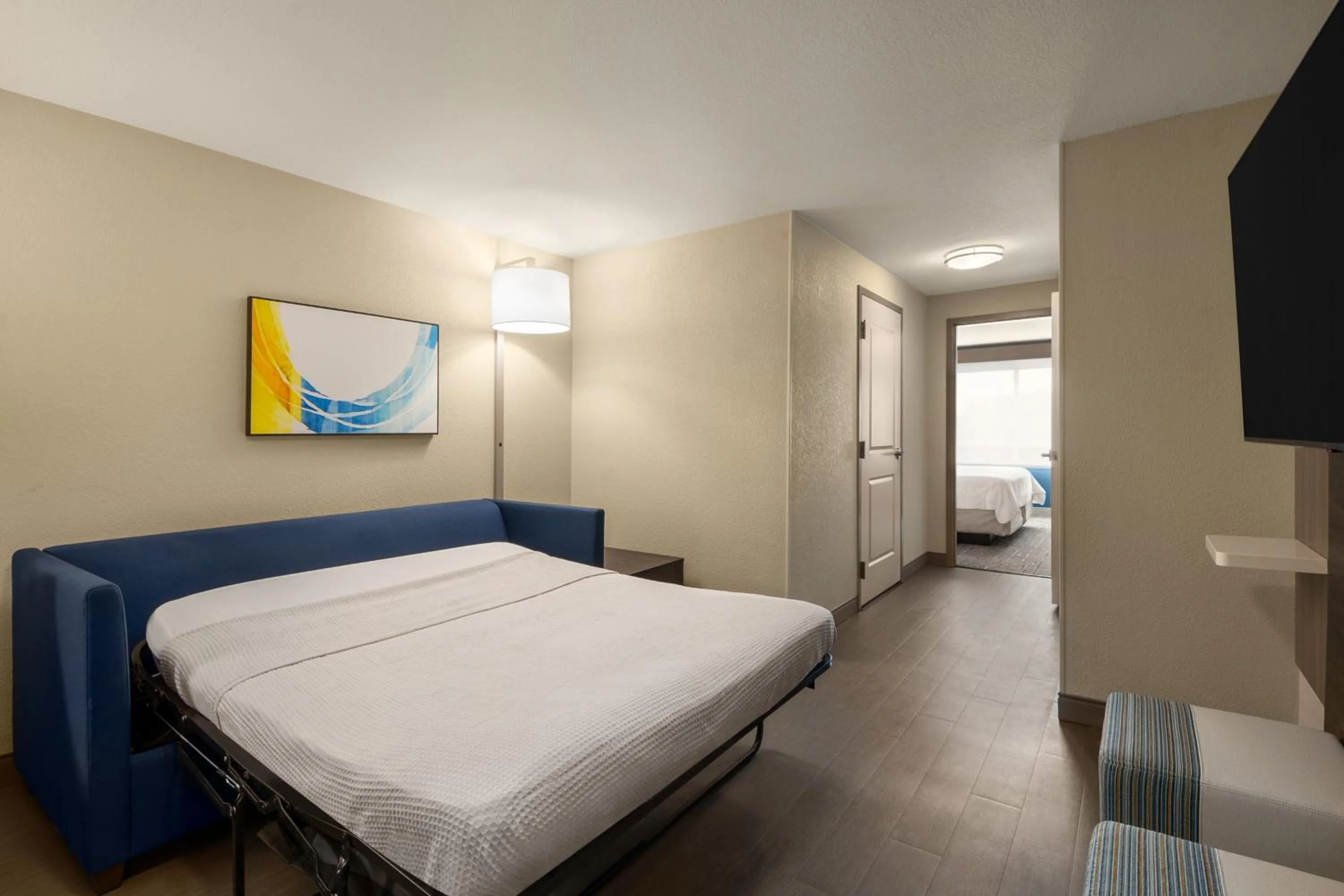 Photo of the whole room, Bed in Holiday Inn Express Richmond by IHG