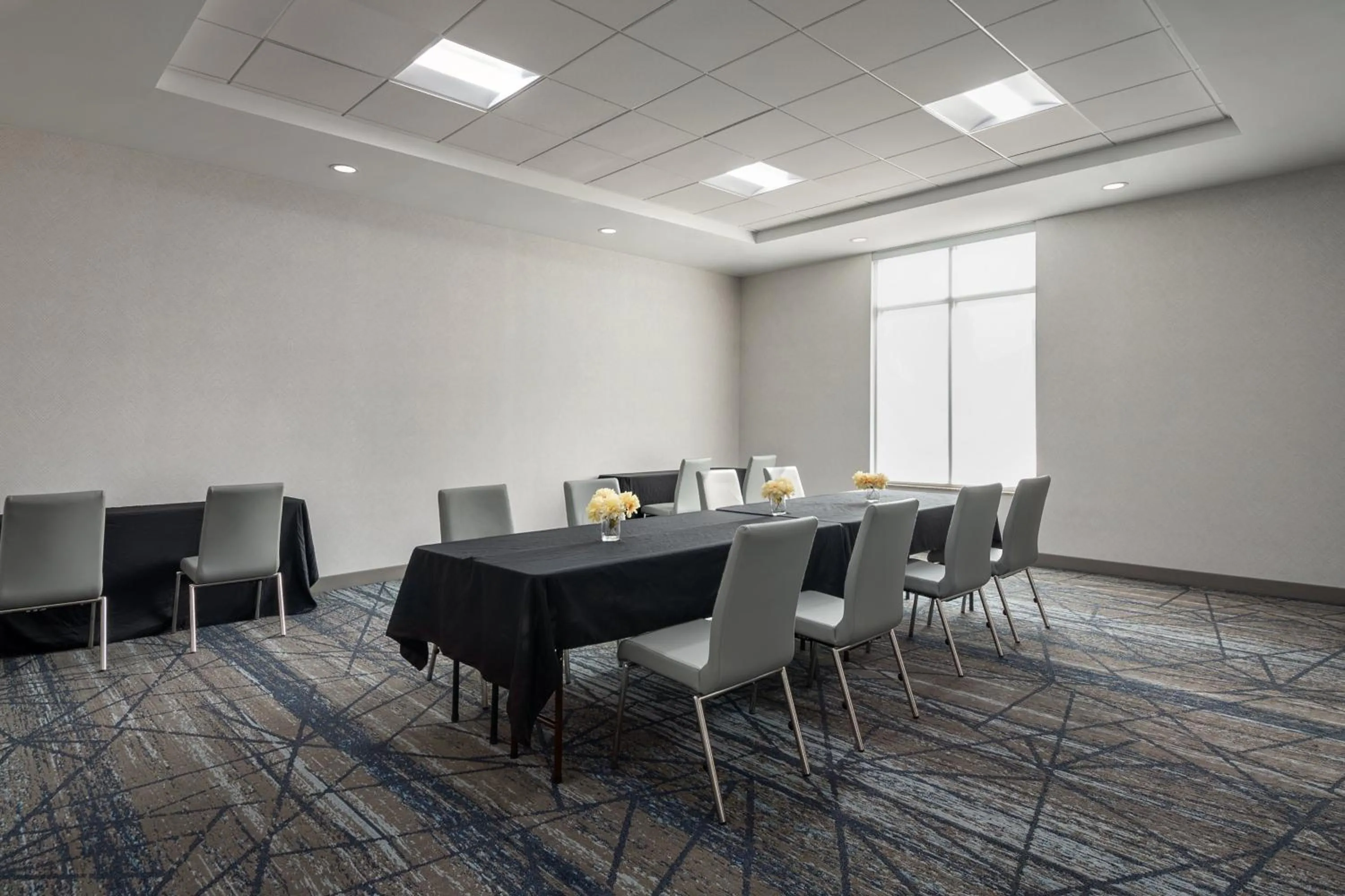 Meeting/conference room in Holiday Inn Express Richmond by IHG