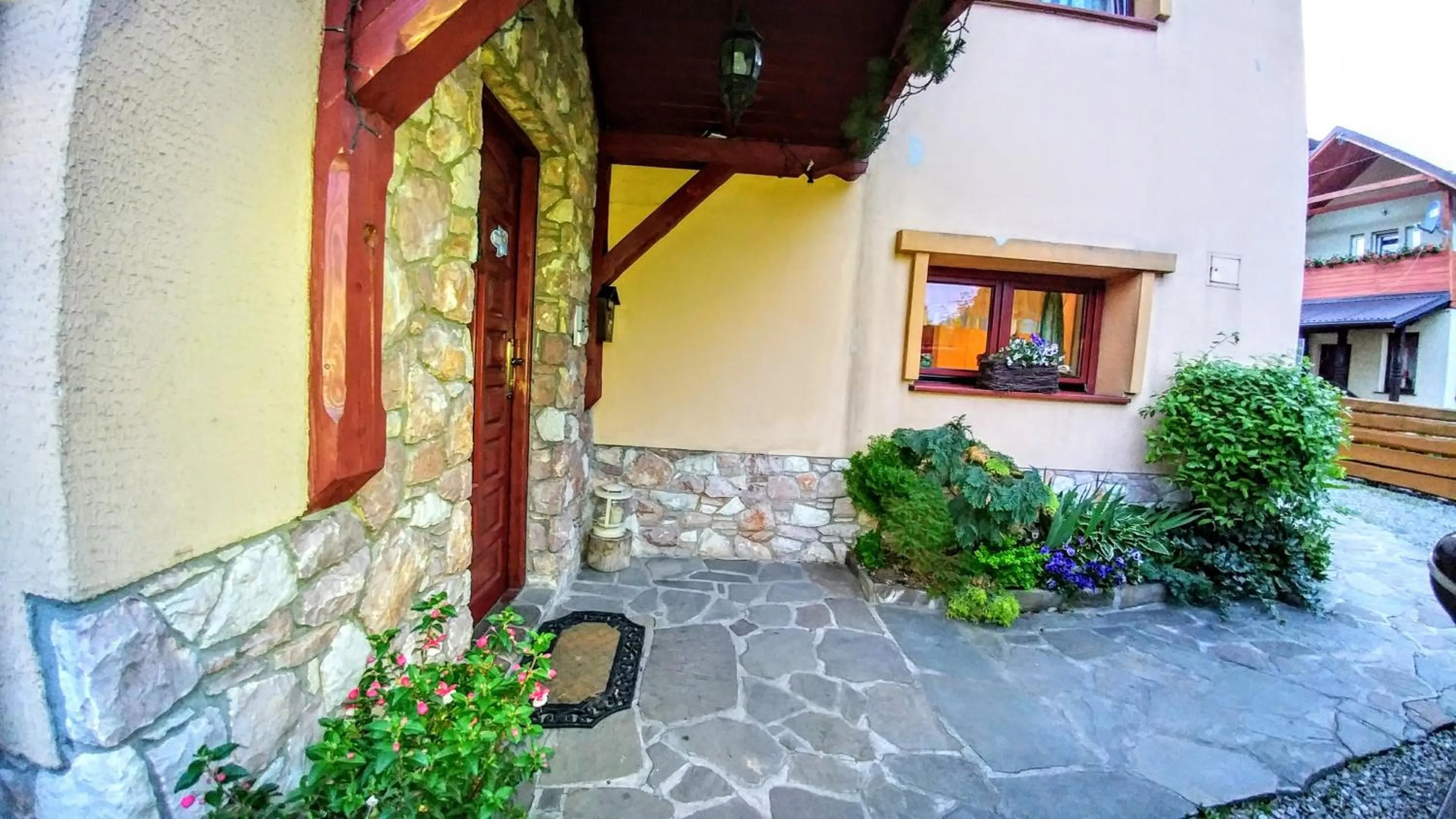 Facade/entrance in Pod Klimczokiem I