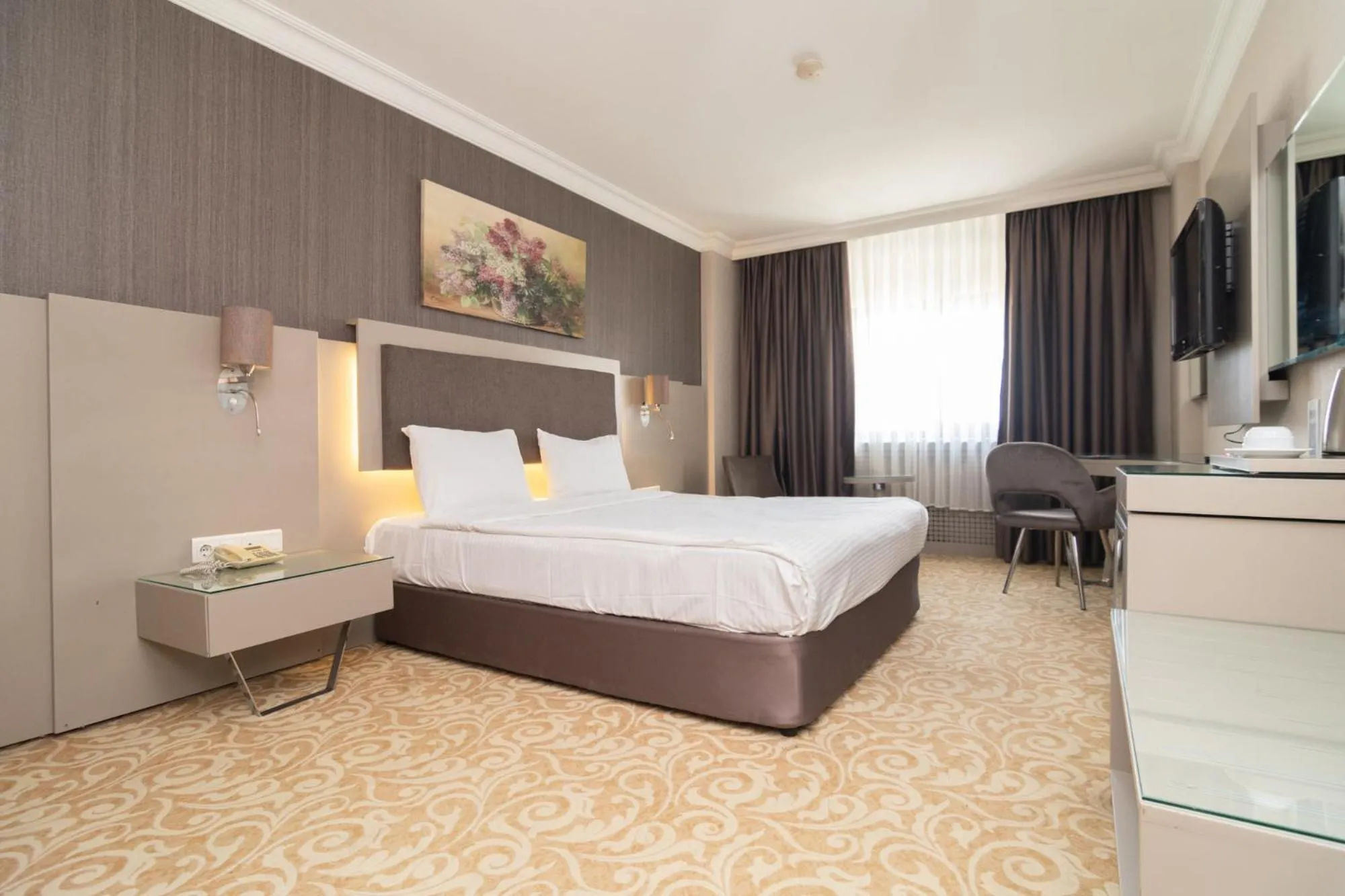 Bed in Asrin Park Hotel & Spa Convention Center
