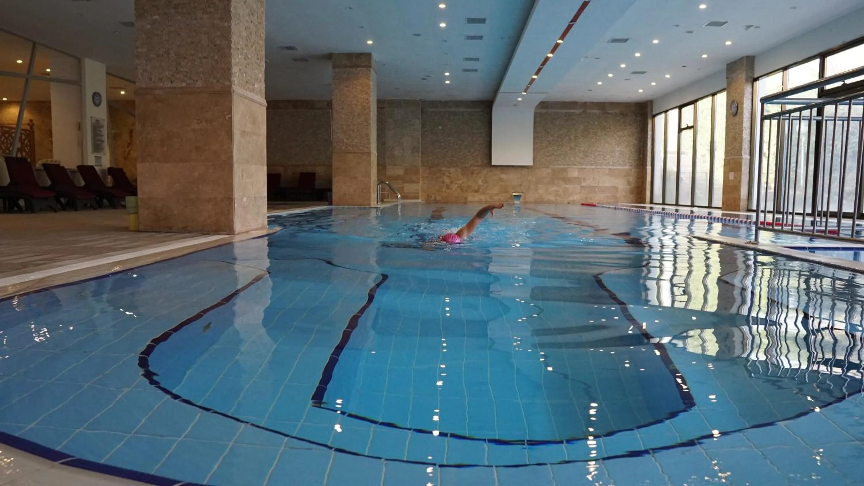 Swimming pool in Asrin Park Hotel & Spa Convention Center
