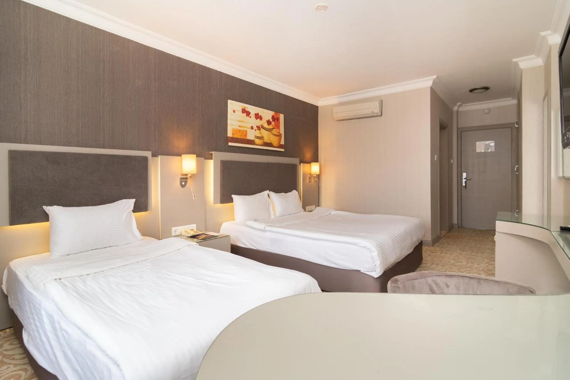 Bed in Asrin Park Hotel & Spa Convention Center