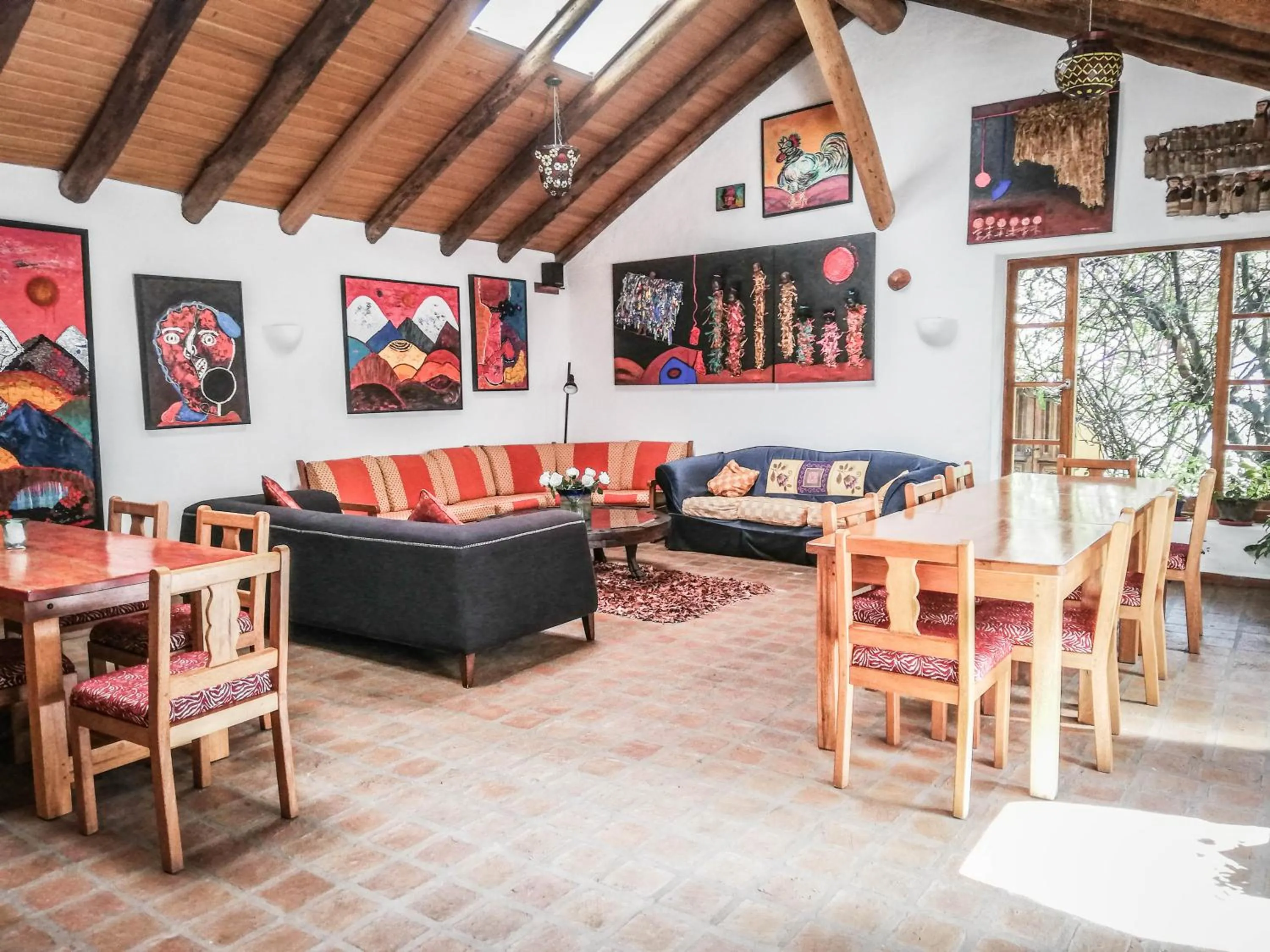 Restaurant/places to eat in Hosteria Museart Pantavi