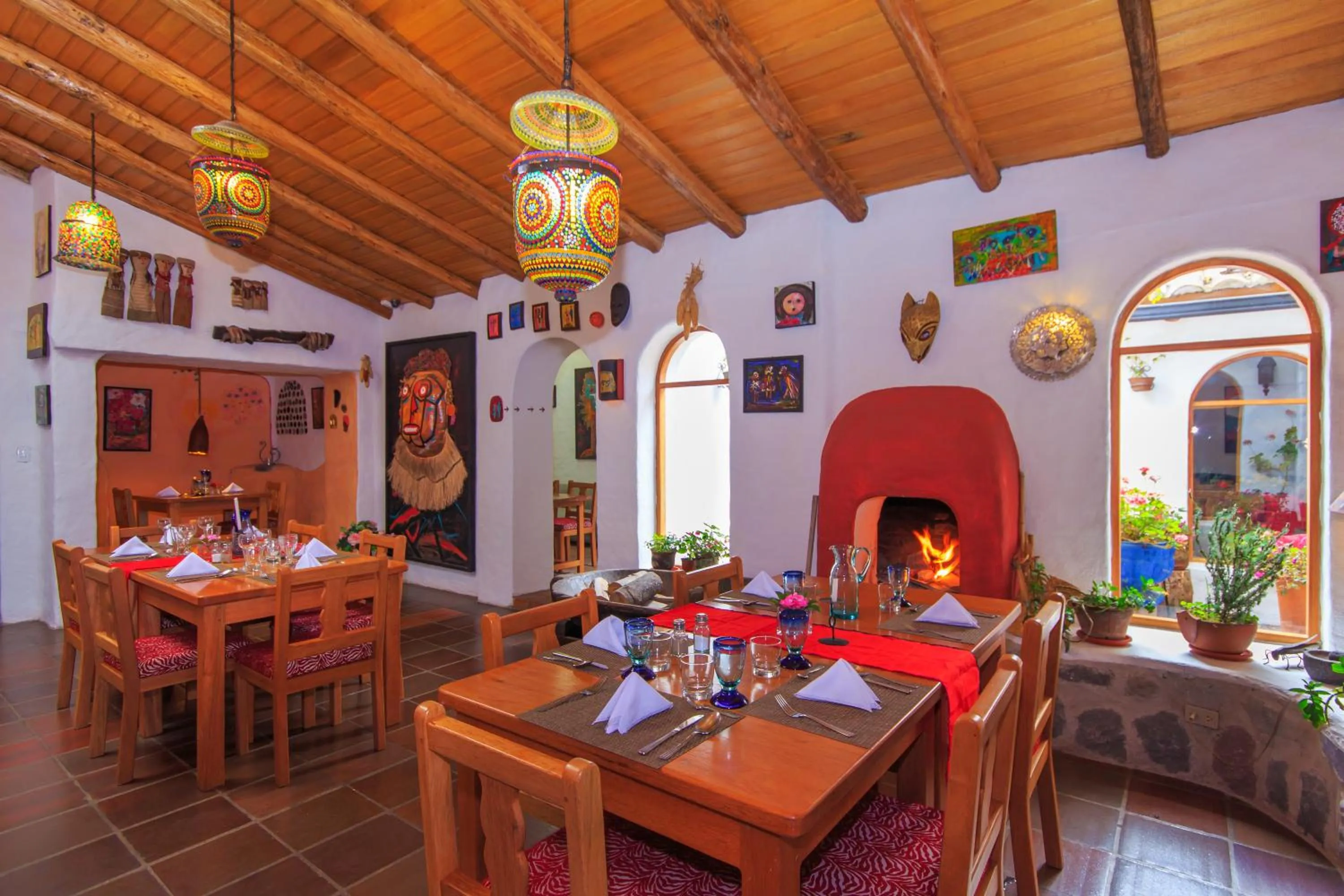 Restaurant/places to eat in Hosteria Museart Pantavi