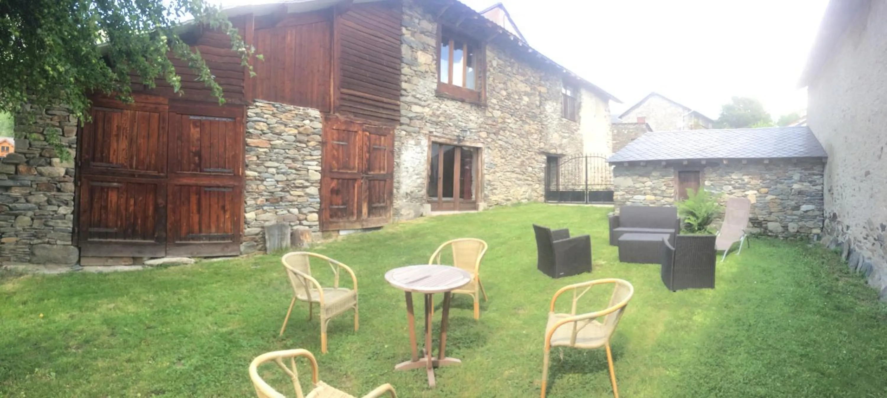 Garden view in Les Granges d'Ignaux