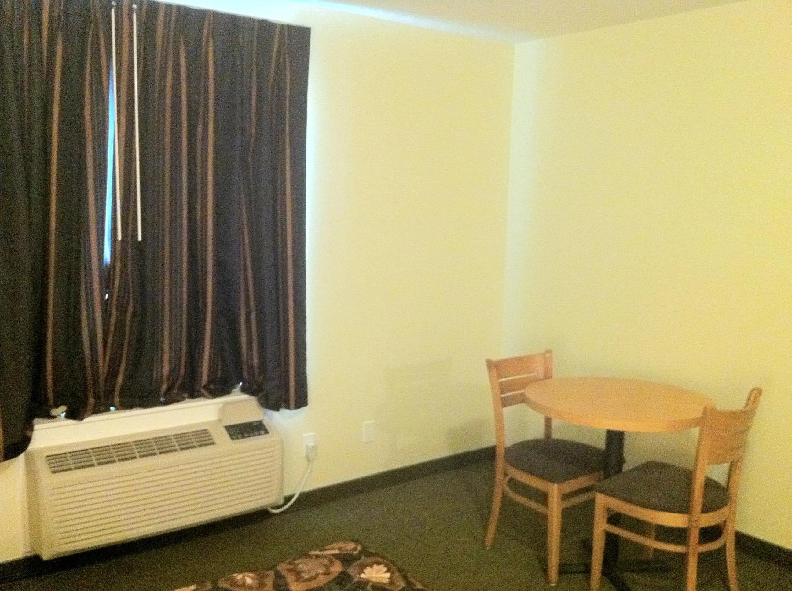 Decorative detail in Circle 6 Motel