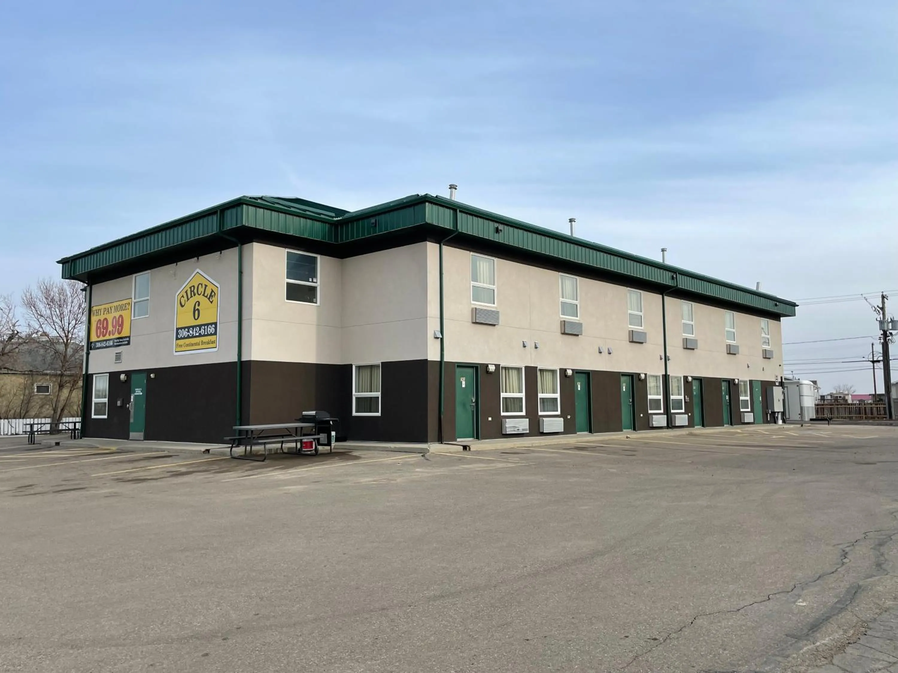 Circle 6 Motel