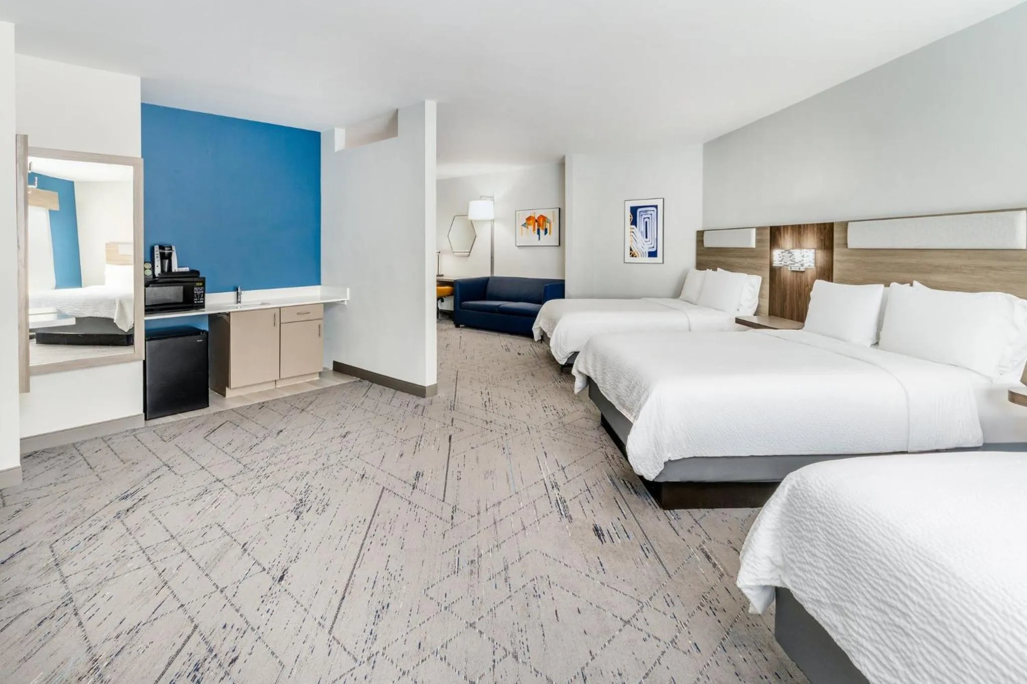 Photo of the whole room, Bed in Holiday Inn Express & Suites Denver North - Thornton by IHG