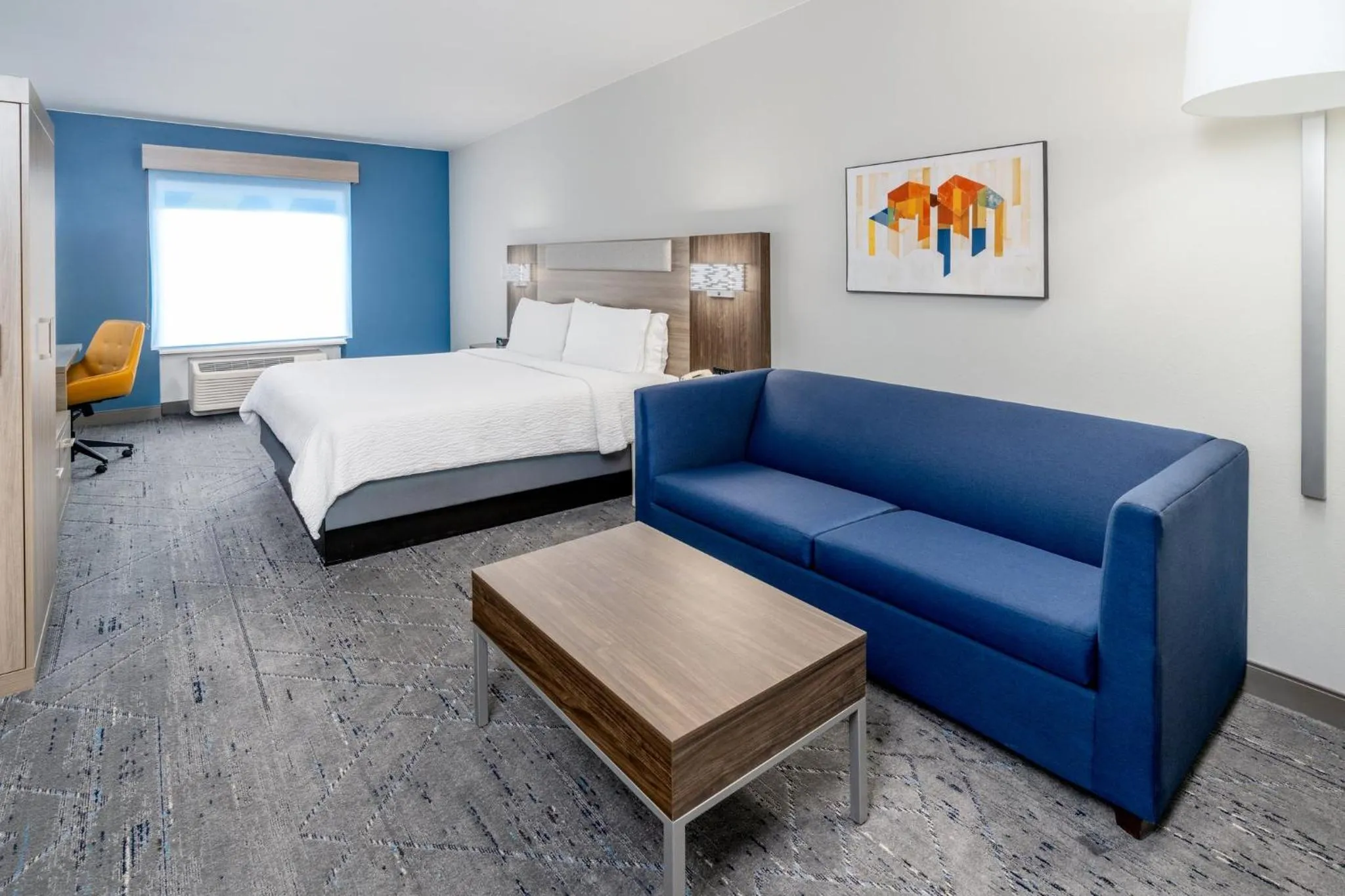 Photo of the whole room, Bed in Holiday Inn Express & Suites Denver North - Thornton by IHG