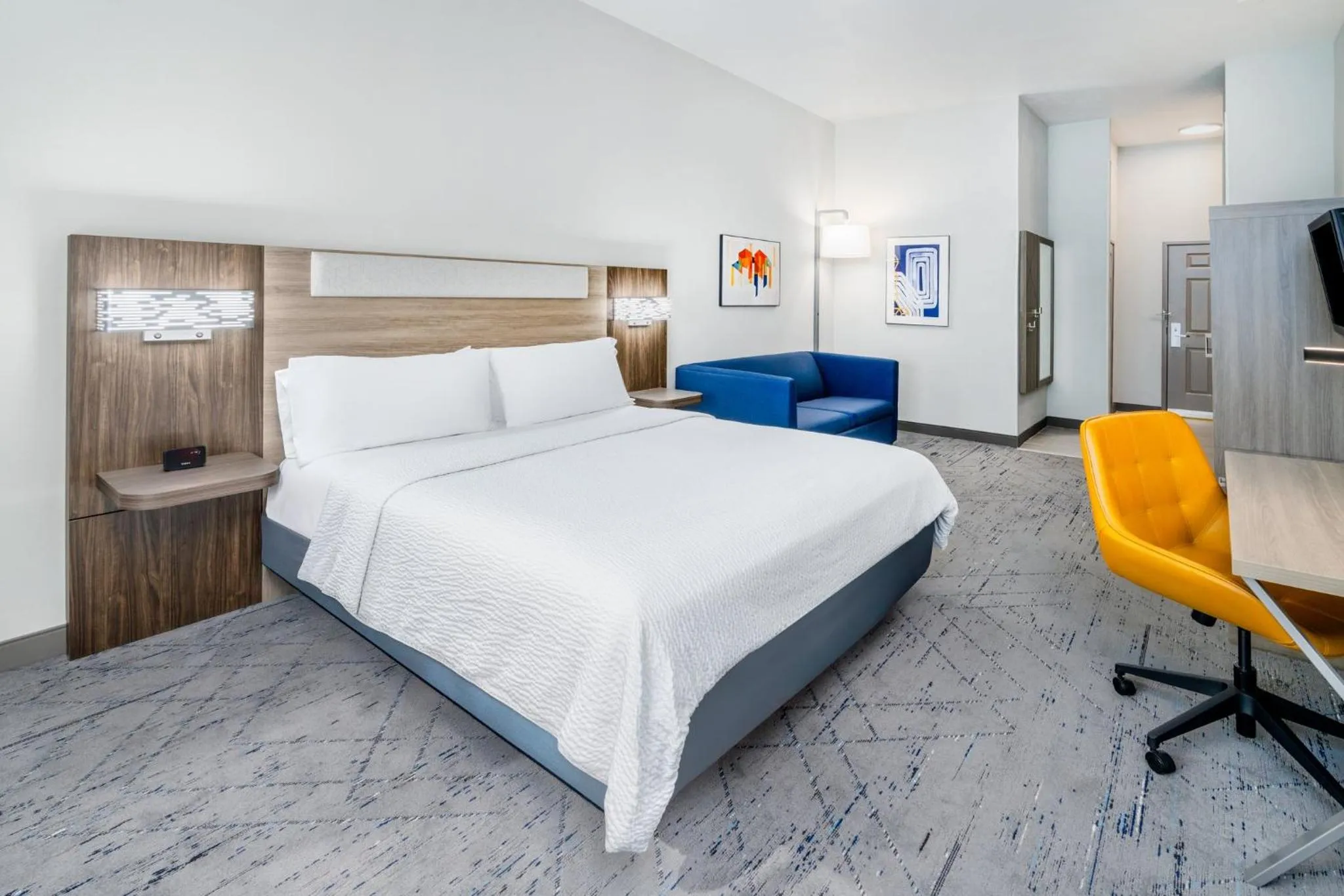 Photo of the whole room, Bed in Holiday Inn Express & Suites Denver North - Thornton by IHG
