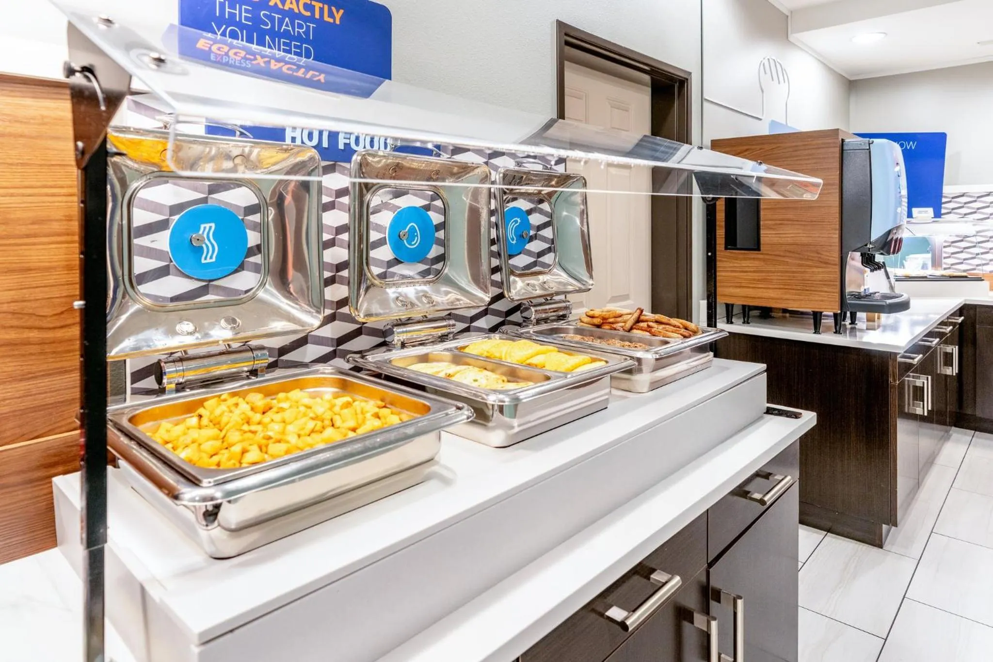 Breakfast in Holiday Inn Express & Suites Denver North - Thornton by IHG