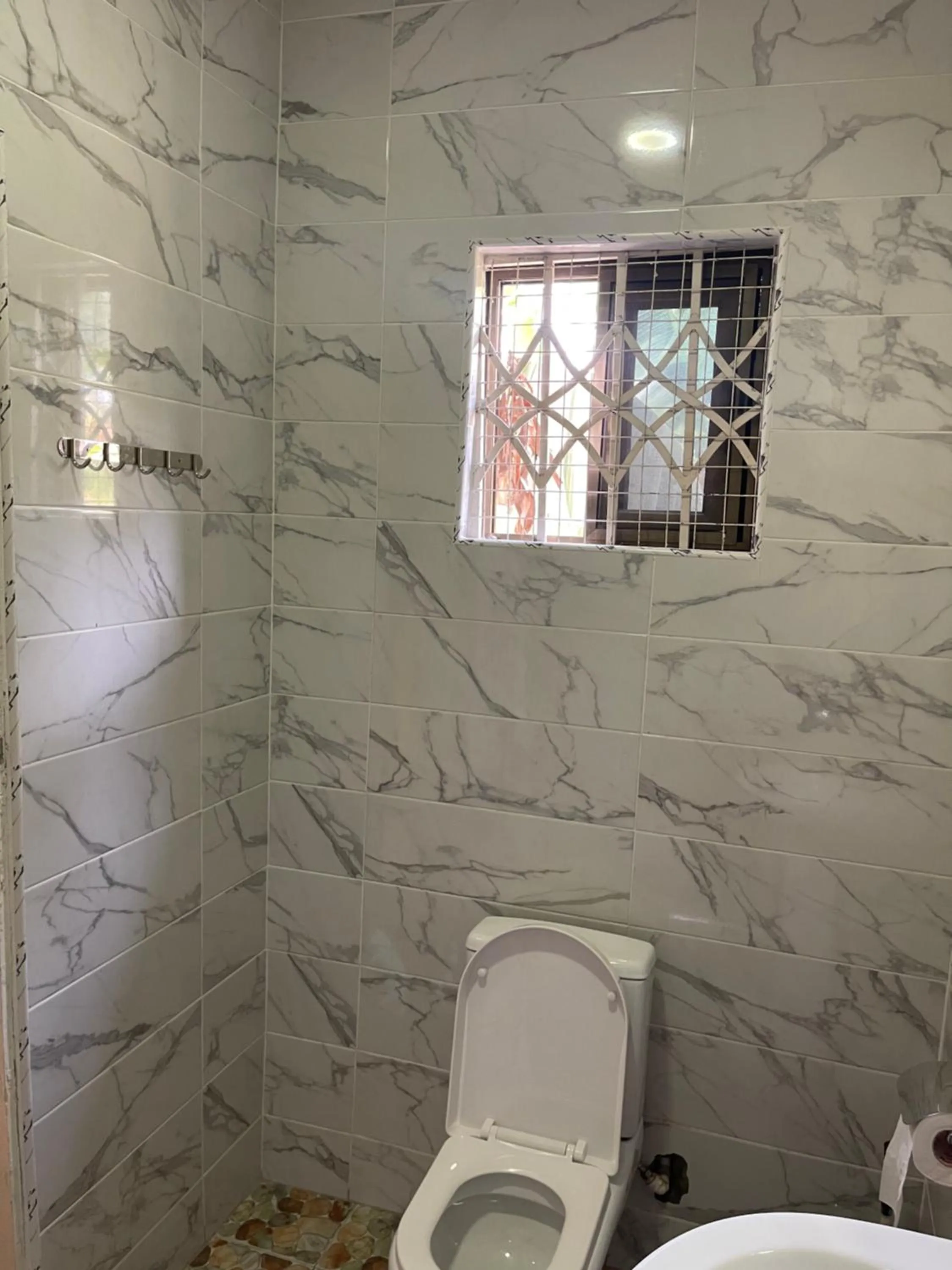 Toilet in Bonsukoda Lodge