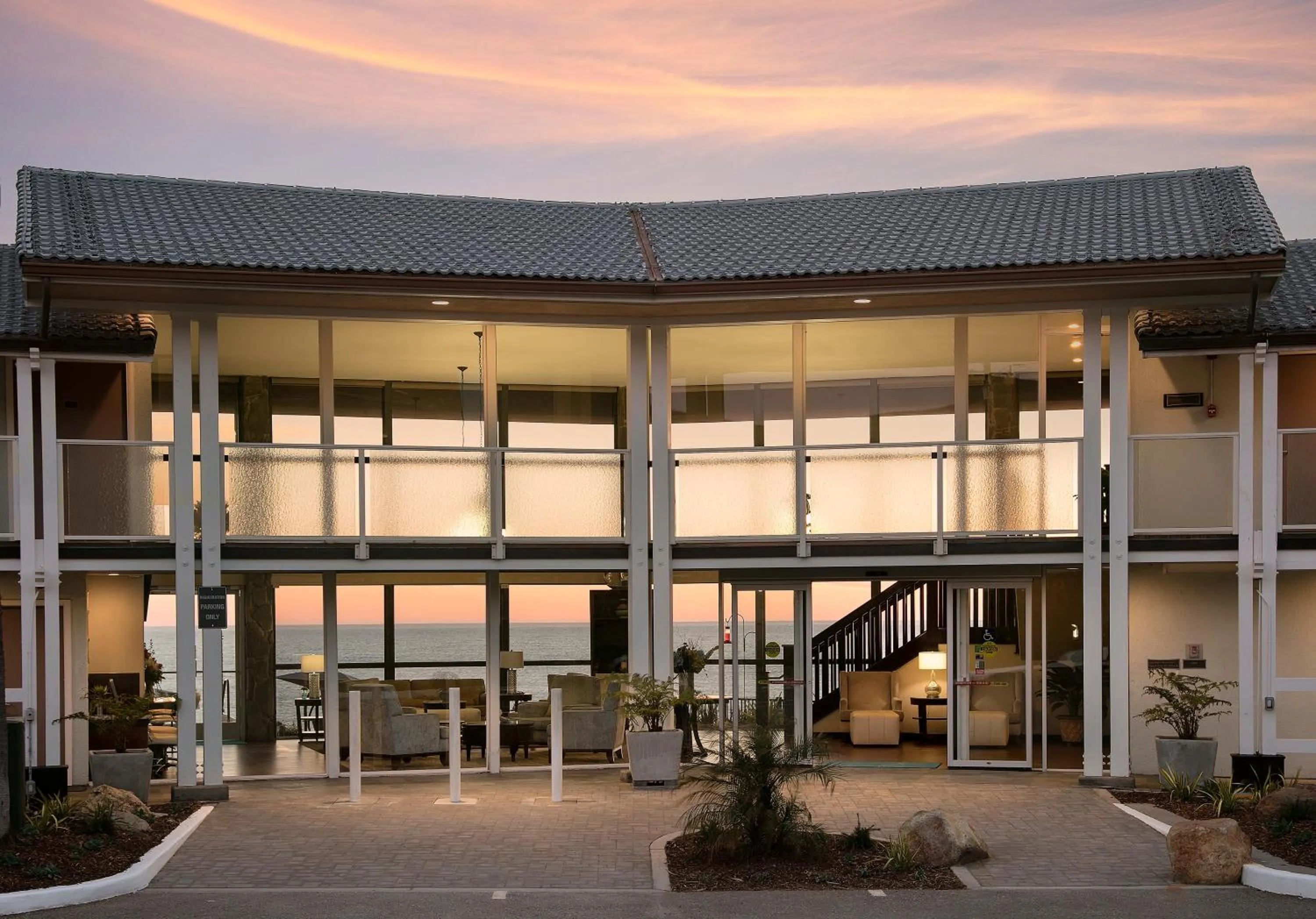 Property building in Shore Cliff Hotel