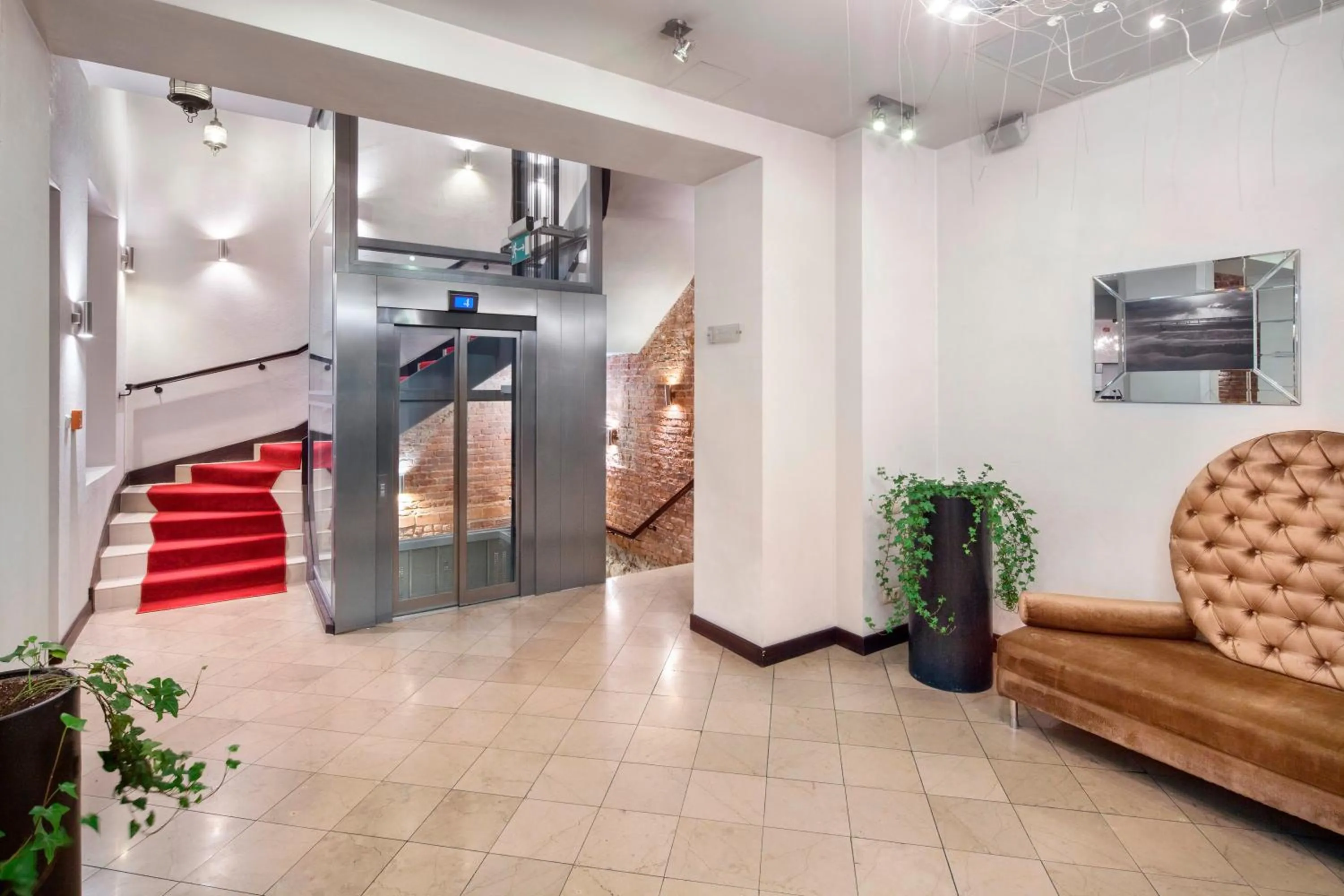 Lobby or reception in Hotel Unicus Krakow Old Town - Destigo Hotels